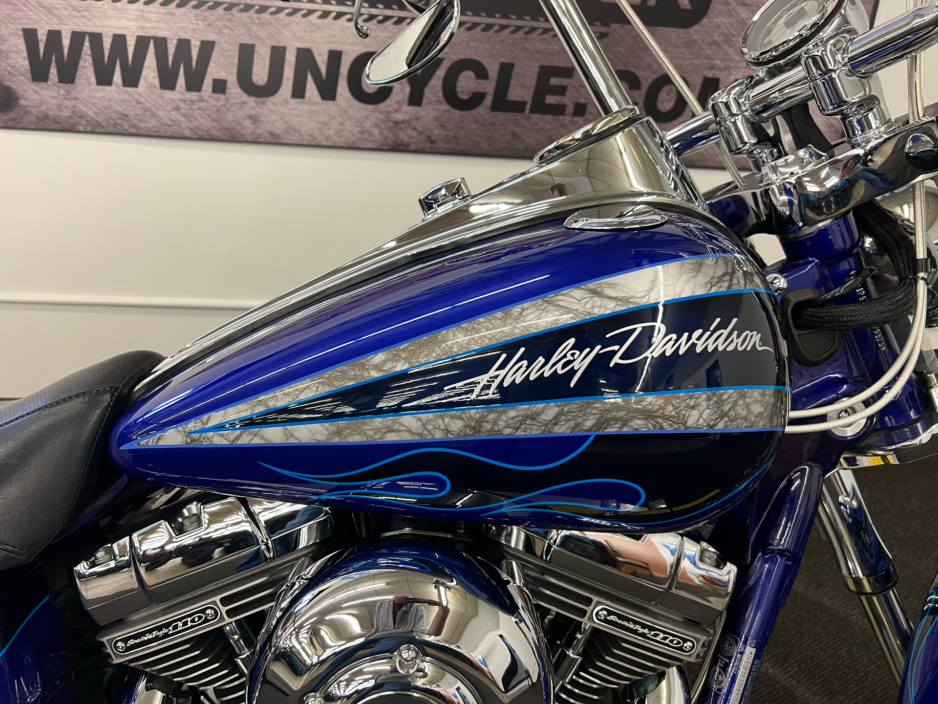 Used 2008 Harley-Davidson CVO™ Screamin' Eagle® Dyna