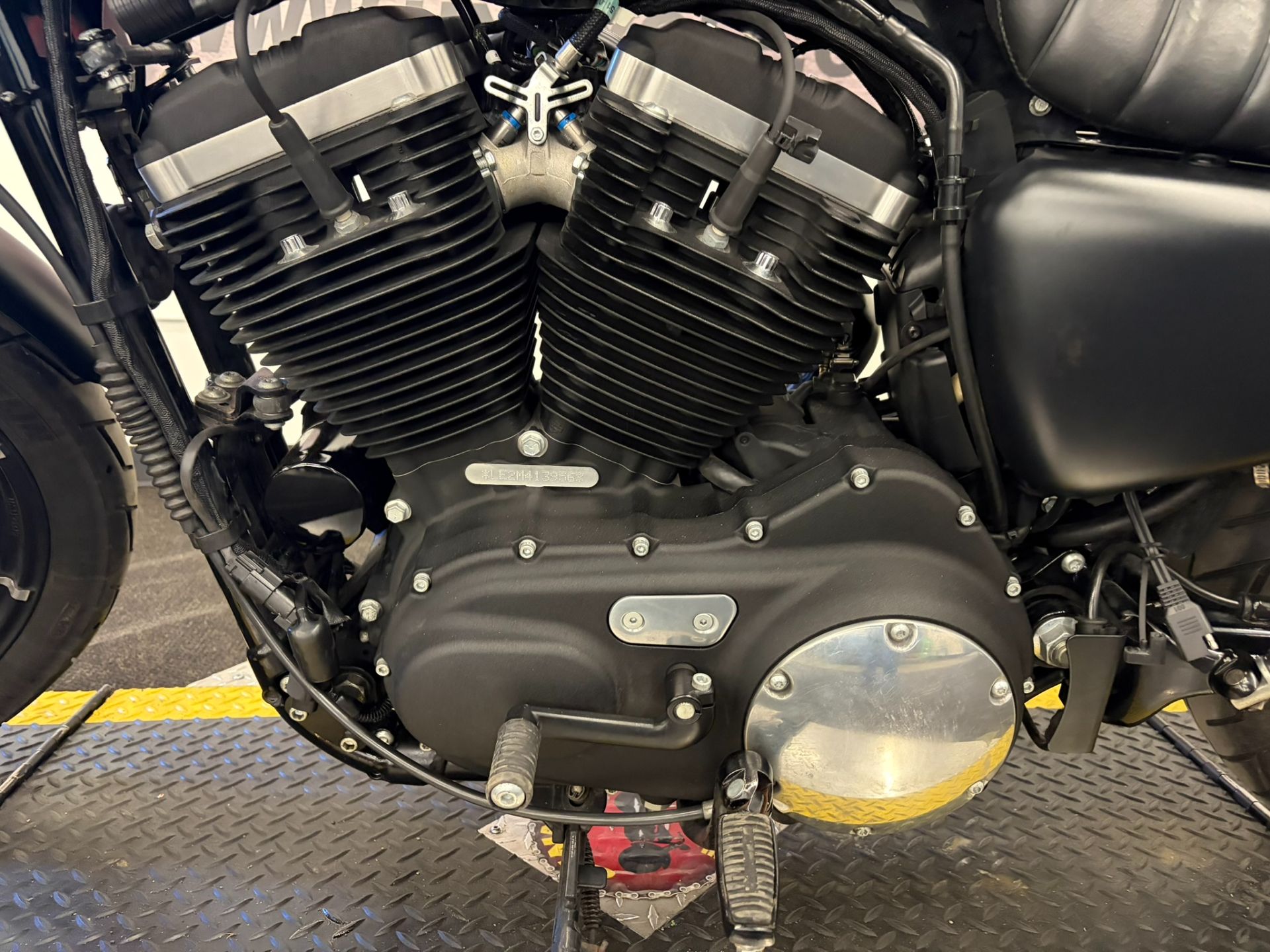 2021 Harley-Davidson Iron 883 10
