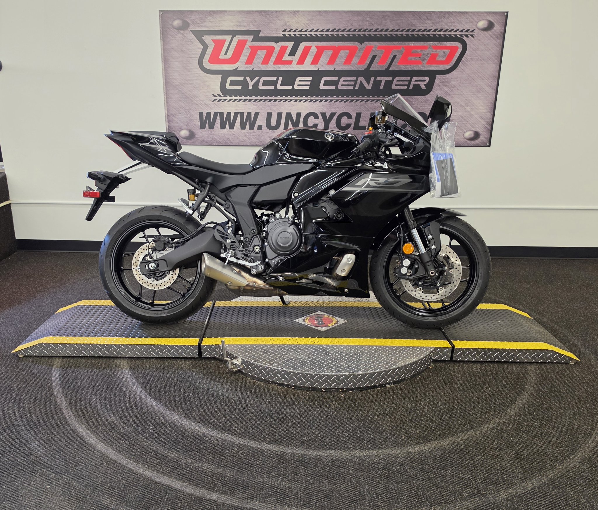 2026 Yamaha YZF-R7 3