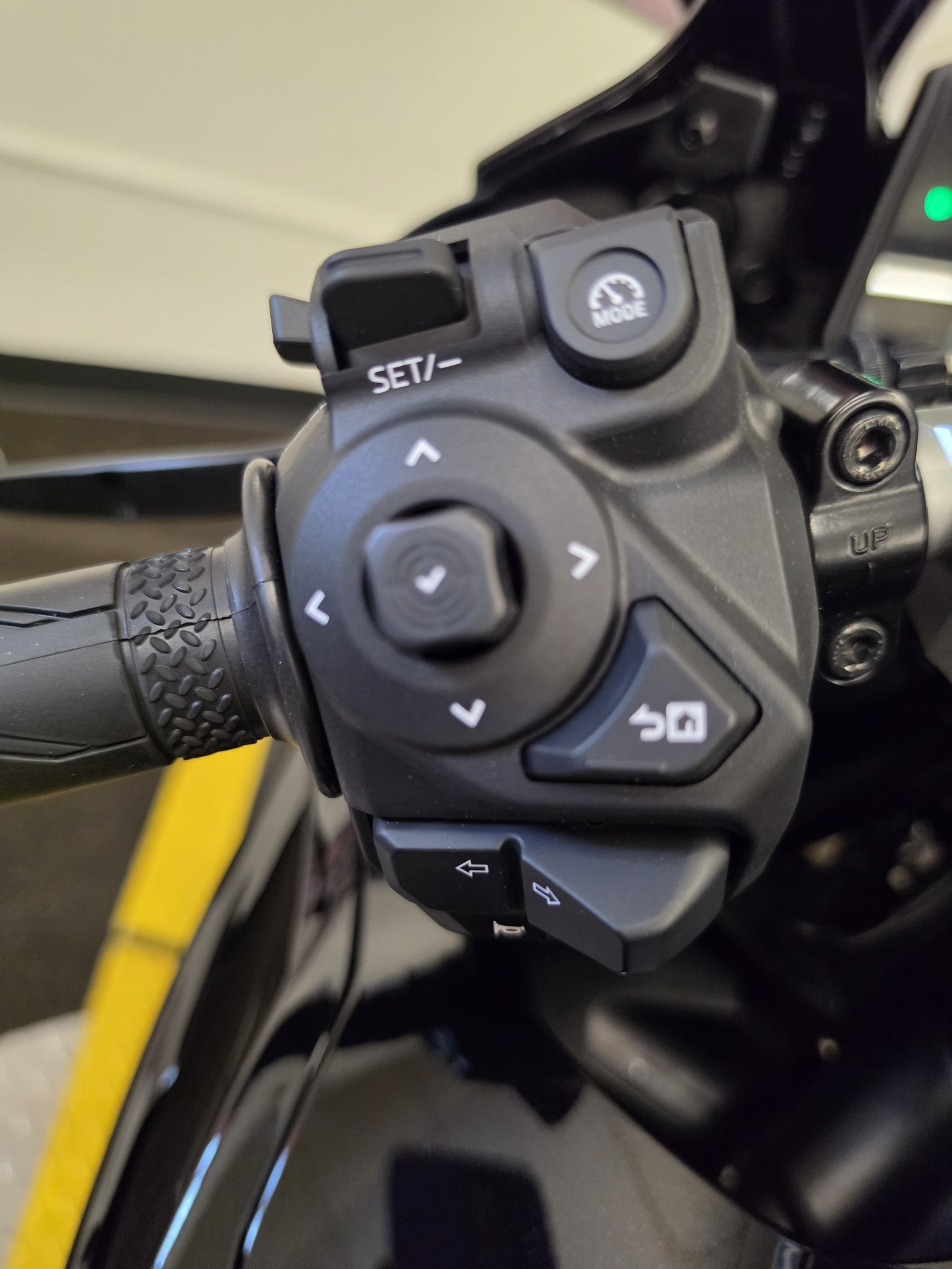 2026 Yamaha YZF-R7 5