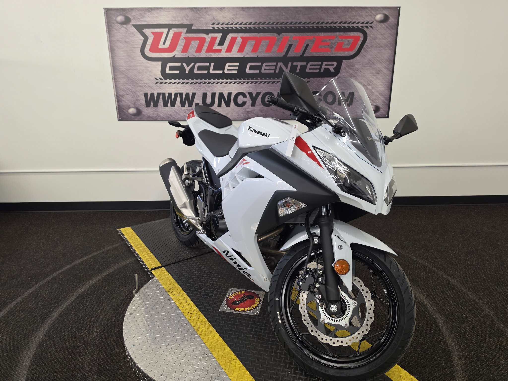 2026 Kawasaki Ninja® 300 ABS 1