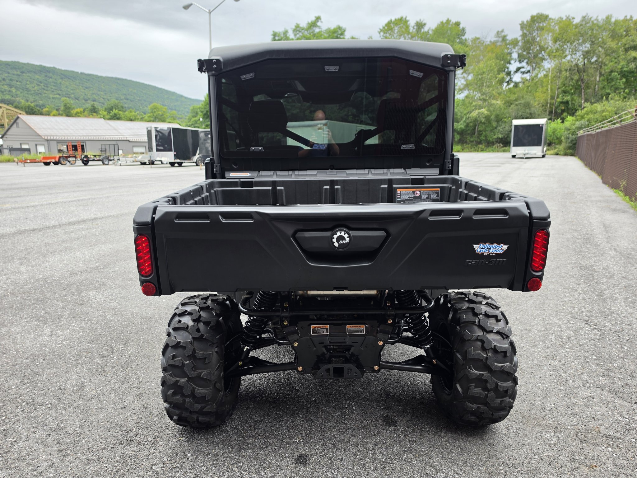 2027 Can-Am™ Defender DPS CAB HD9 4