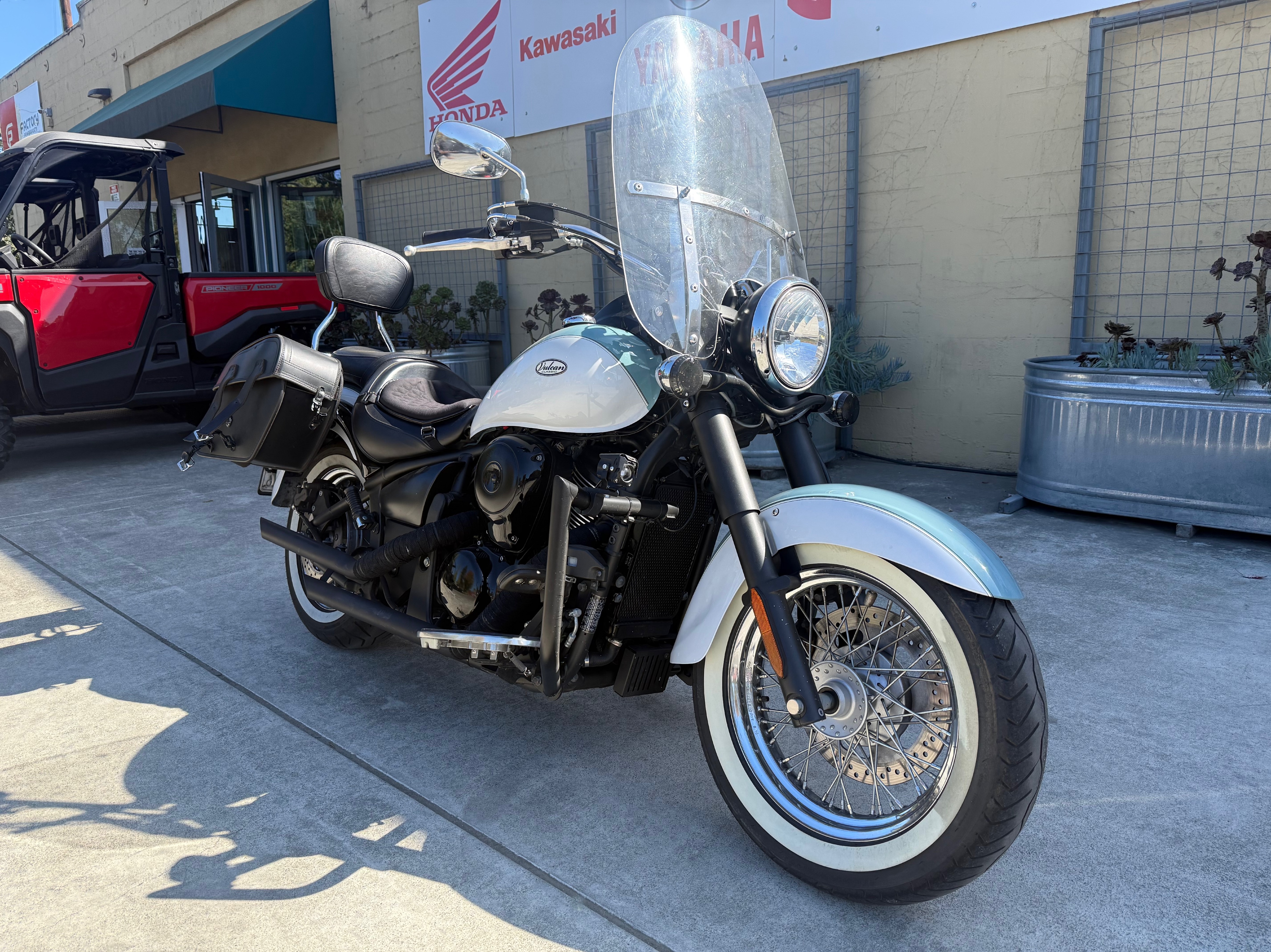 2020 Kawasaki Vulcan 900 Classic 2