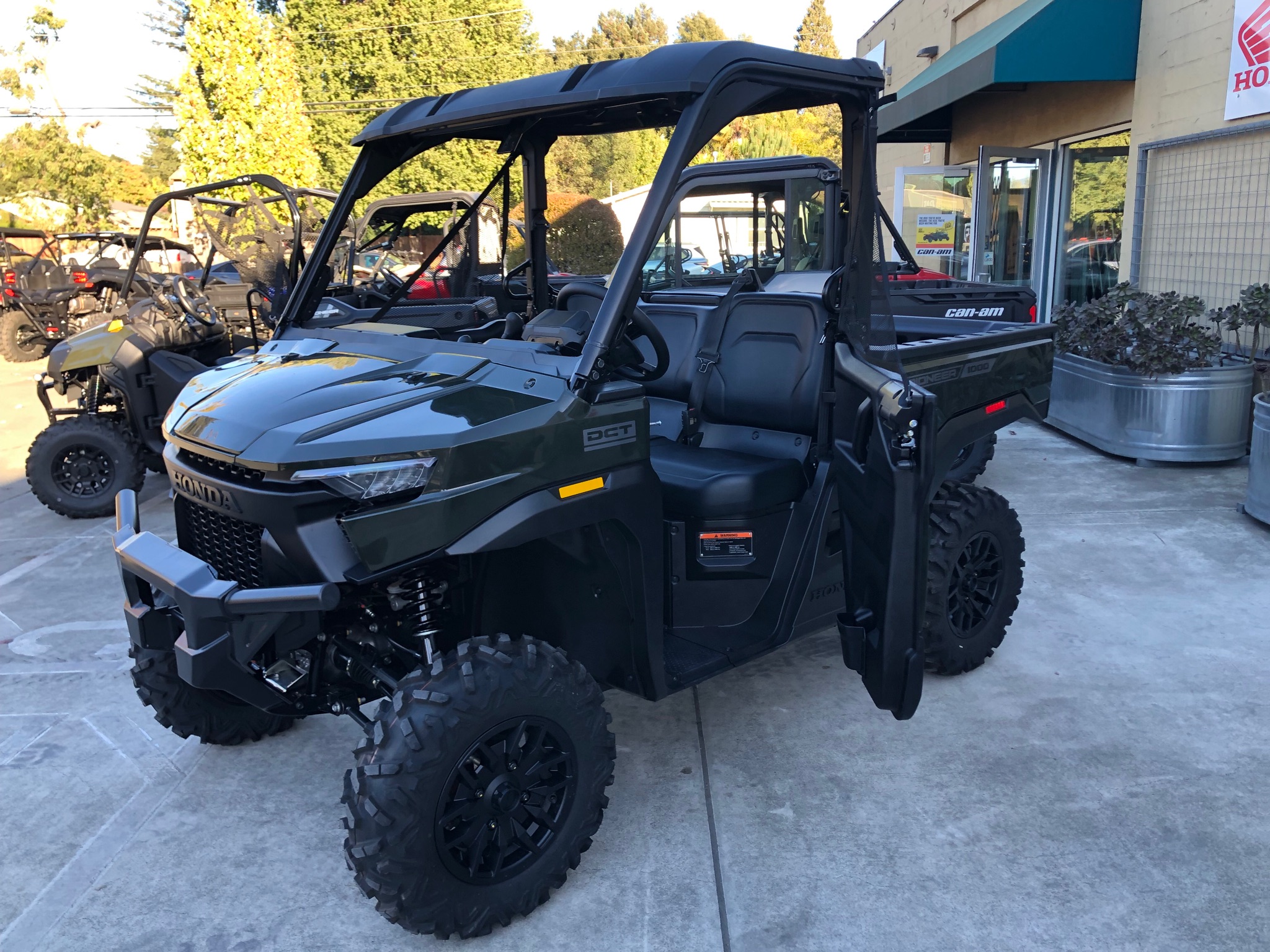 2026 Honda Pioneer 1000 Deluxe 3