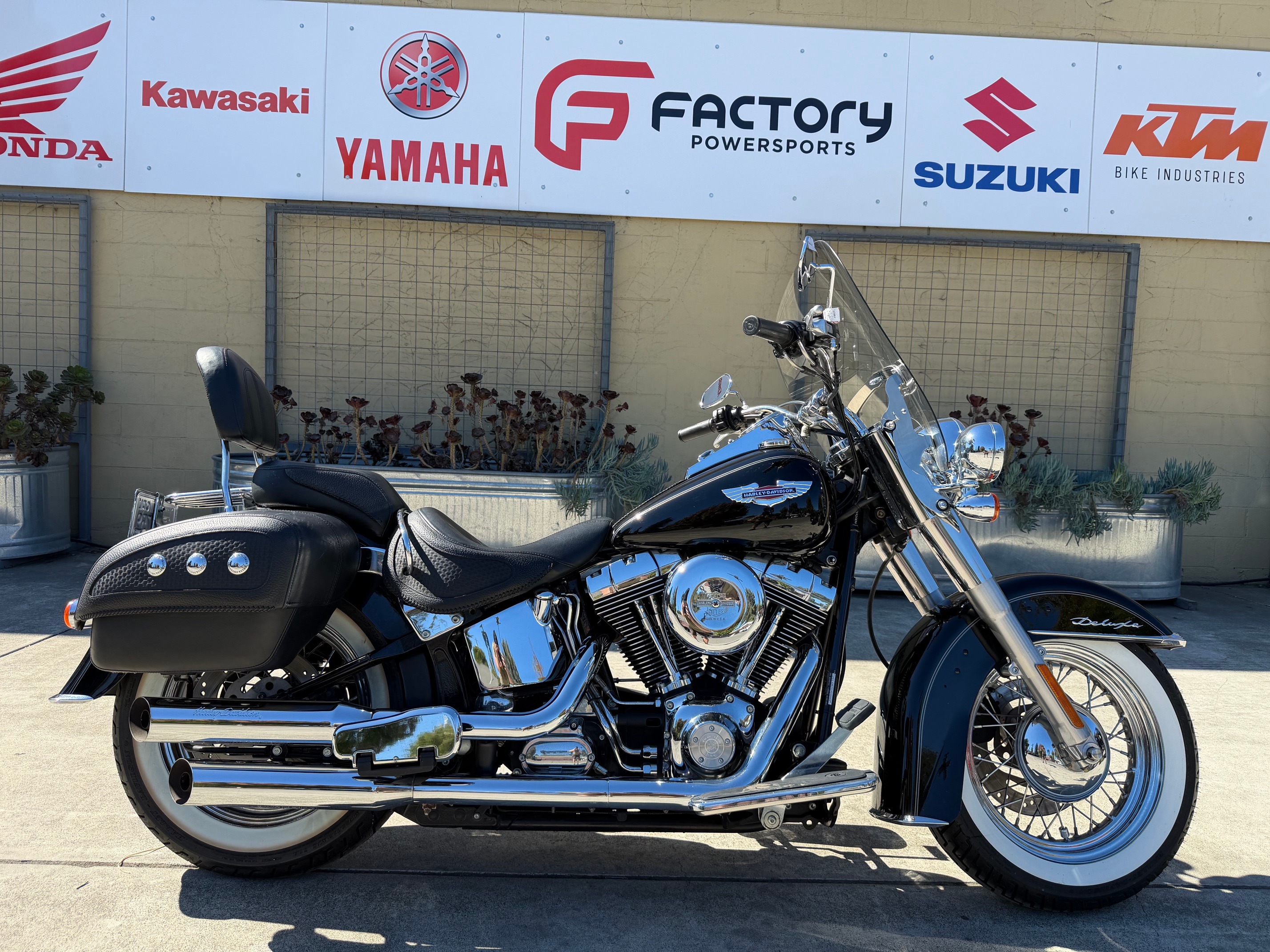2005 Harley-Davidson FLSTN/FLSTNI Softail® Deluxe