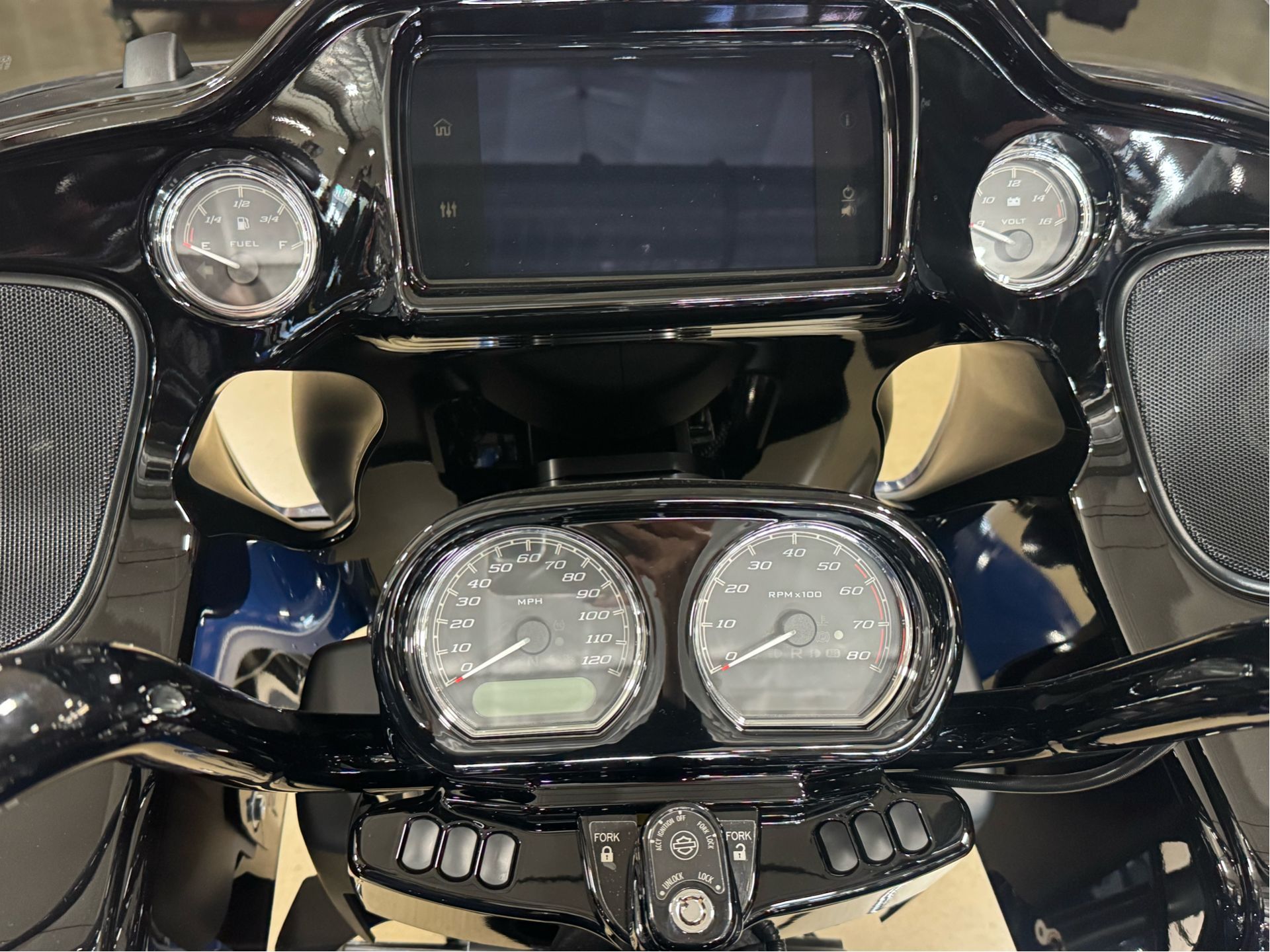 2023 Harley-Davidson Road Glide® 3 4