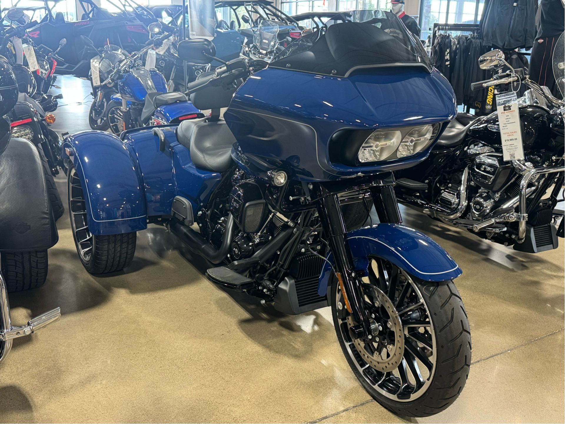 2023 Harley-Davidson Road Glide® 3 2