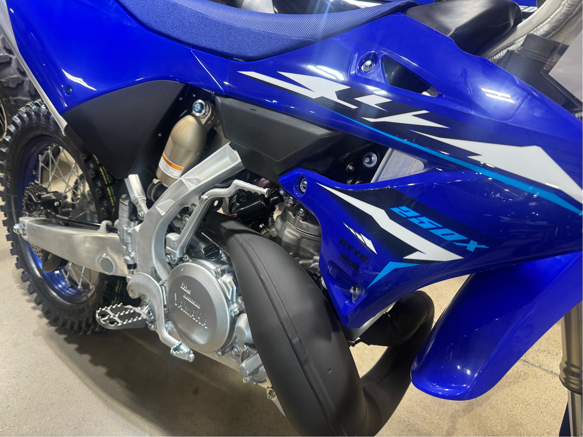 2027 Yamaha YZ250X 8