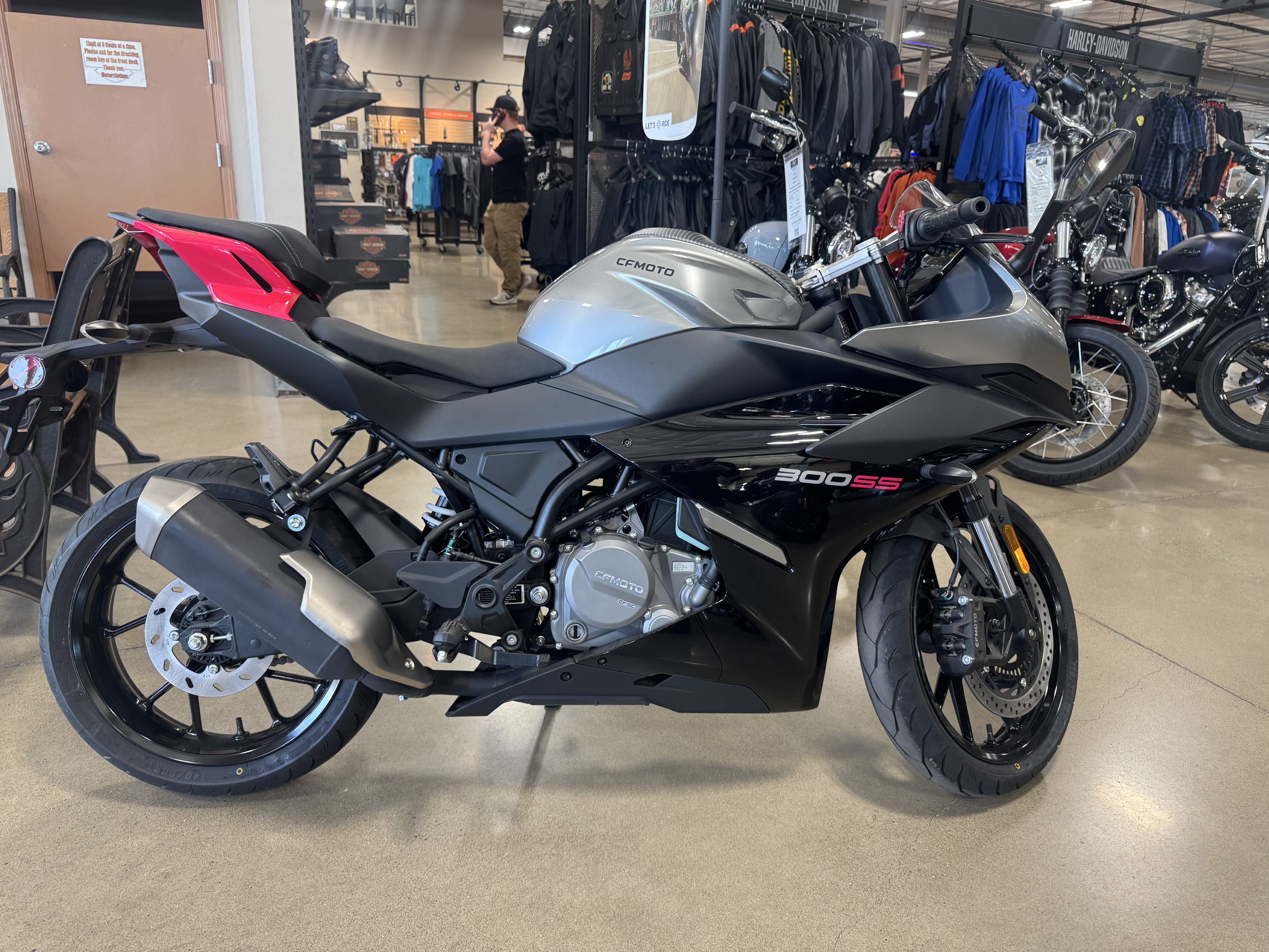 2026 300SS