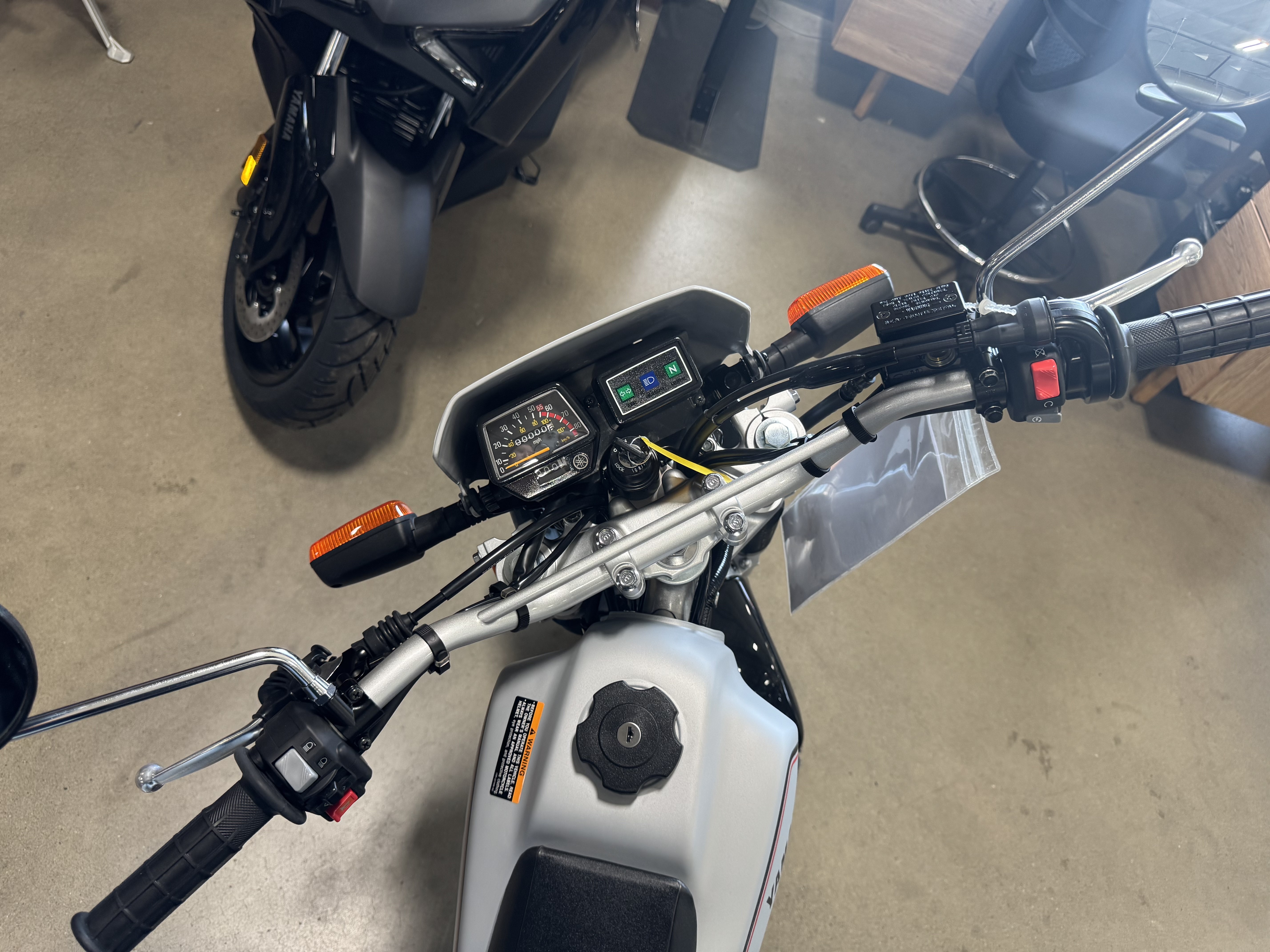 2027 Yamaha TW200 3