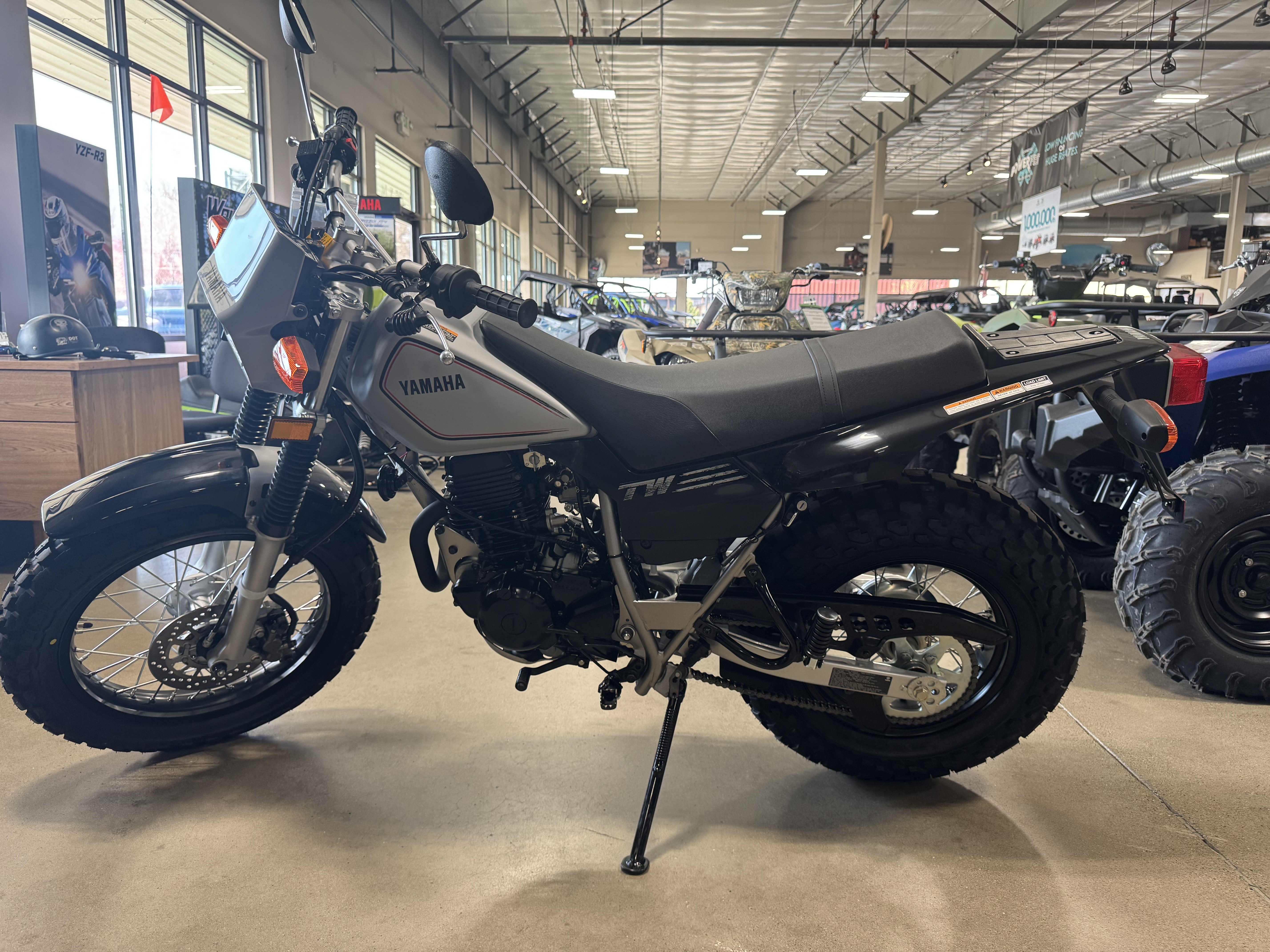 2027 Yamaha TW200 4