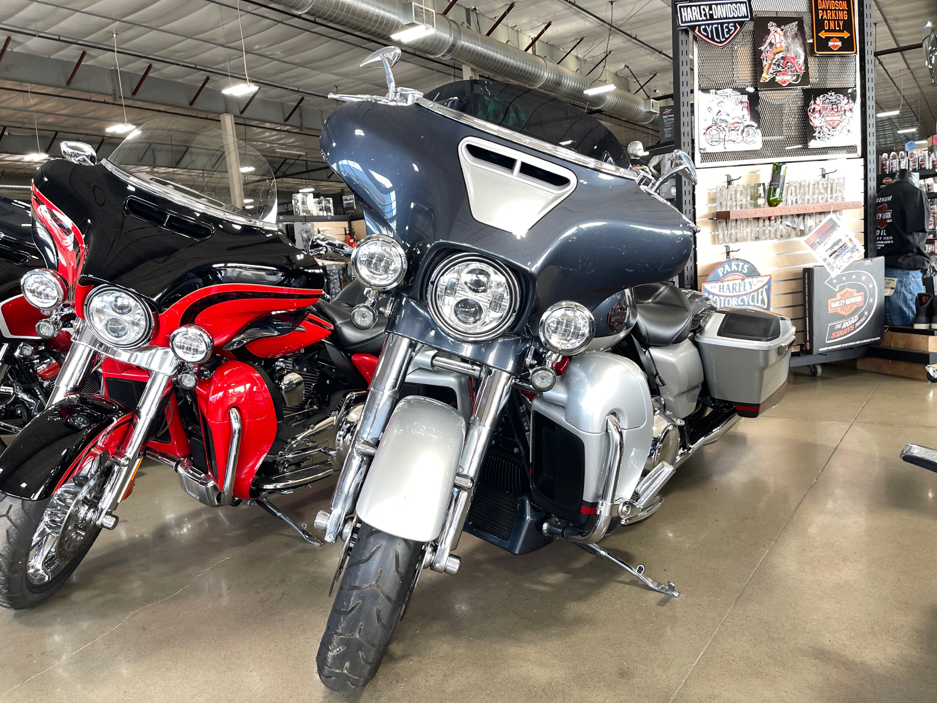 Lightning Silver 2019 Cvo Road Glide For Sale Used 2019 Harley