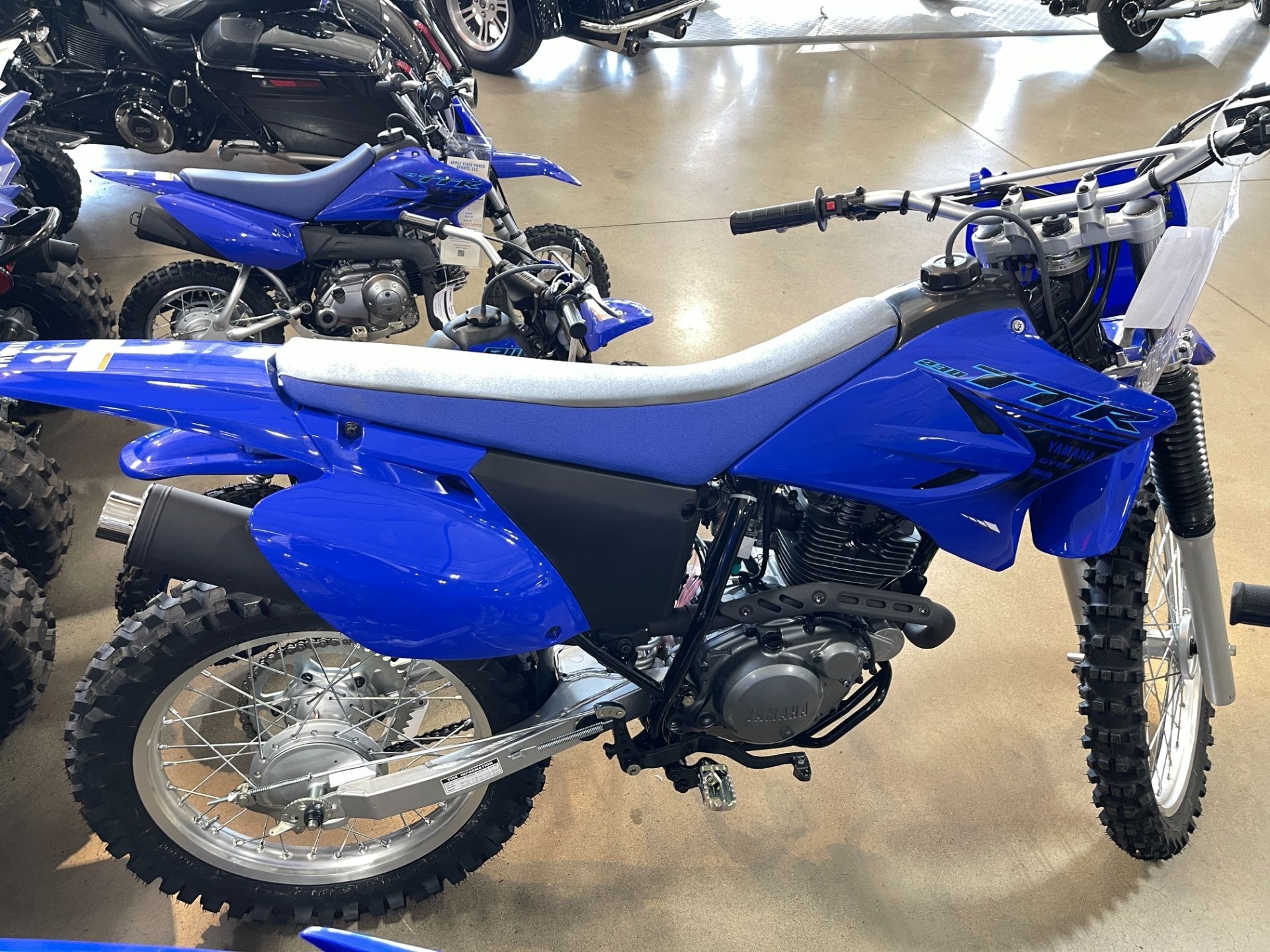 2027 Yamaha TT-R230 4