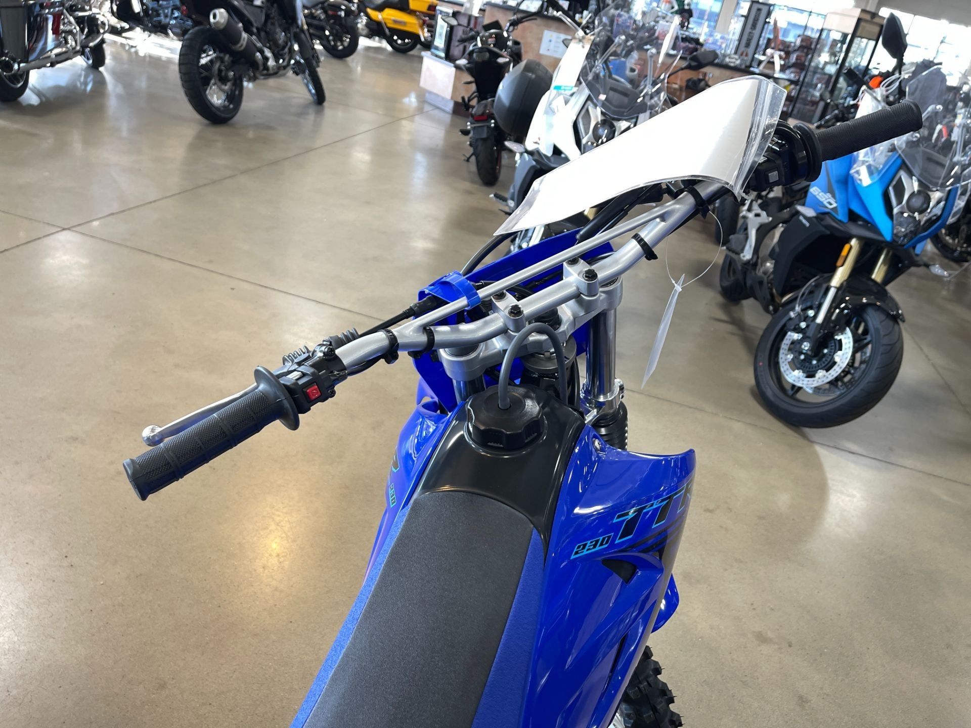 2027 Yamaha TT-R230 6