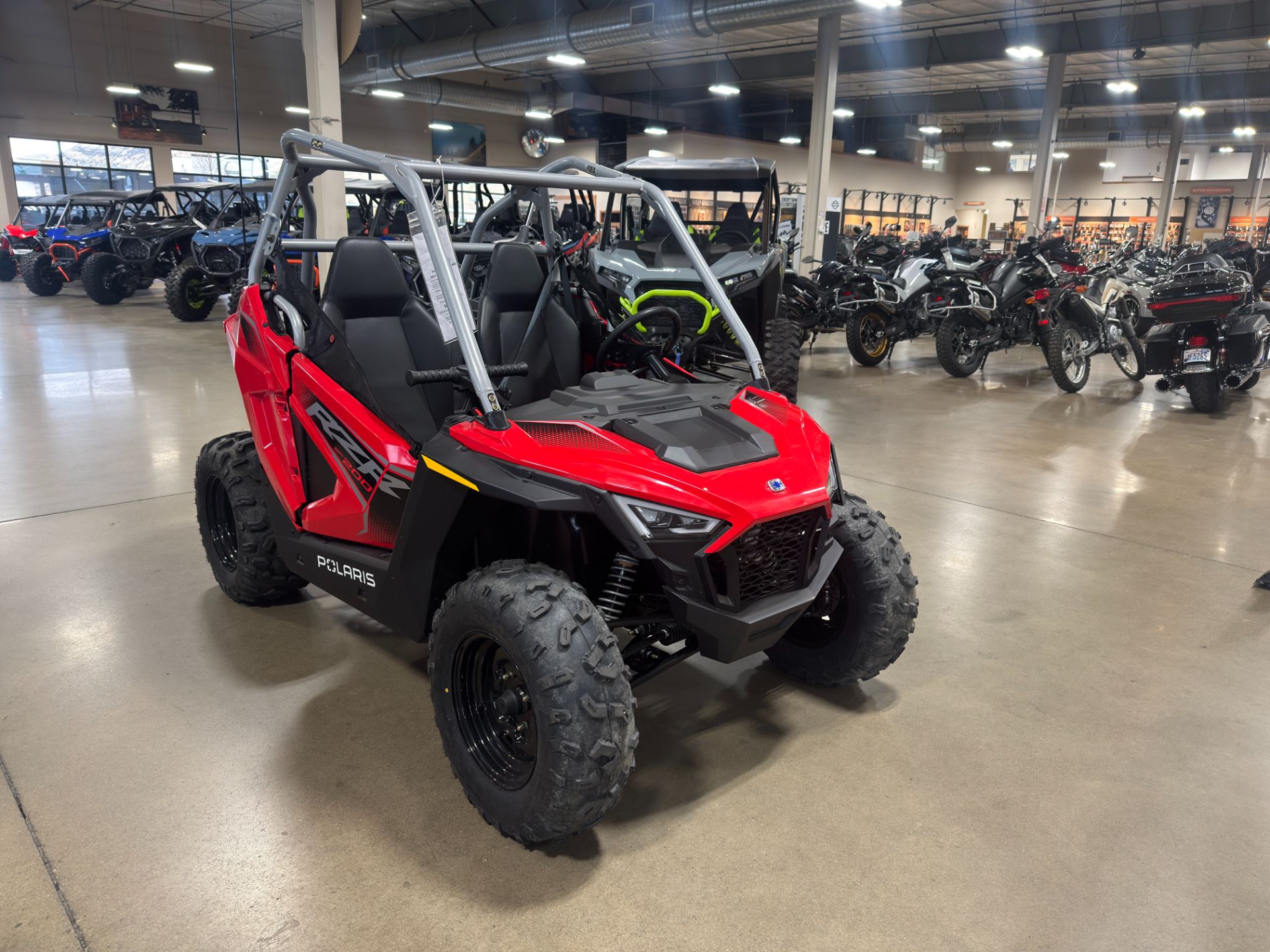2026 Polaris RZR 200 EFI 3