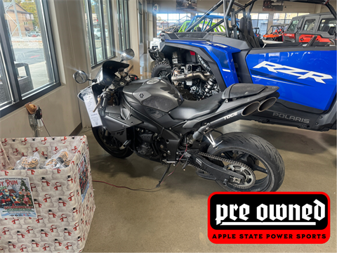 2014 Yamaha YZF-R1 — photo 1 of 26
