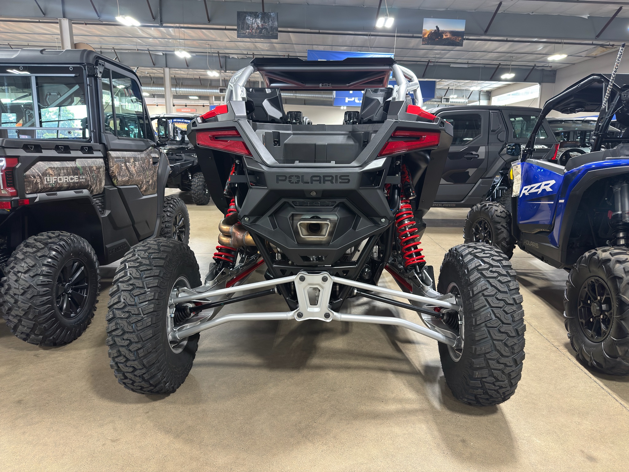 2026 Polaris RZR Pro R Ultimate 8