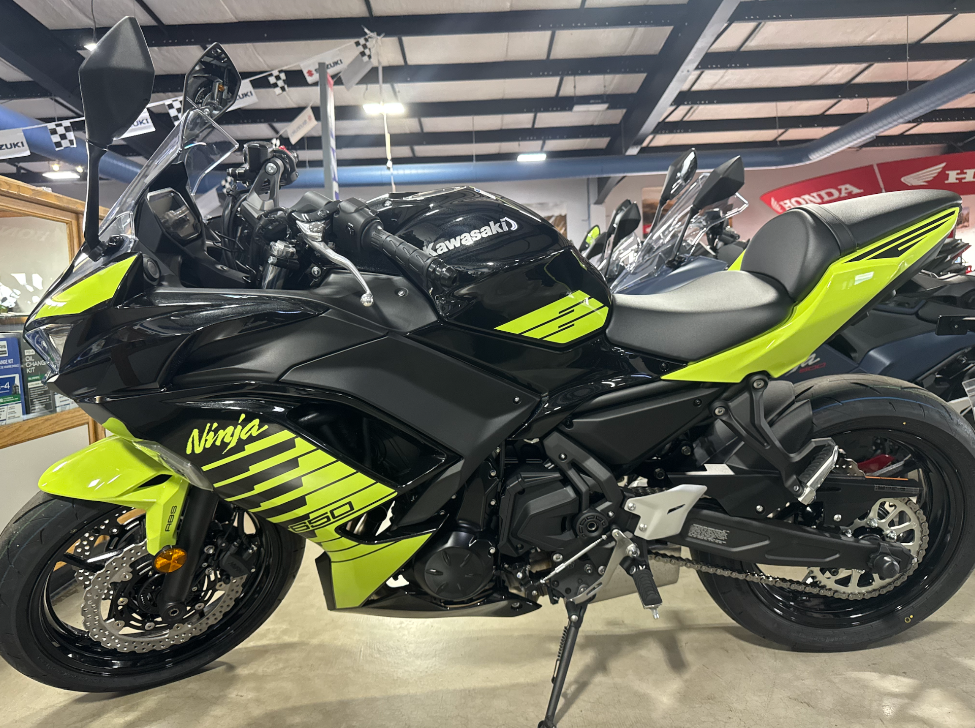 衛生日用品 RT-65988 New 2026 Kawasaki Ninja® 650 ABS, Medford OR | Specs, Price