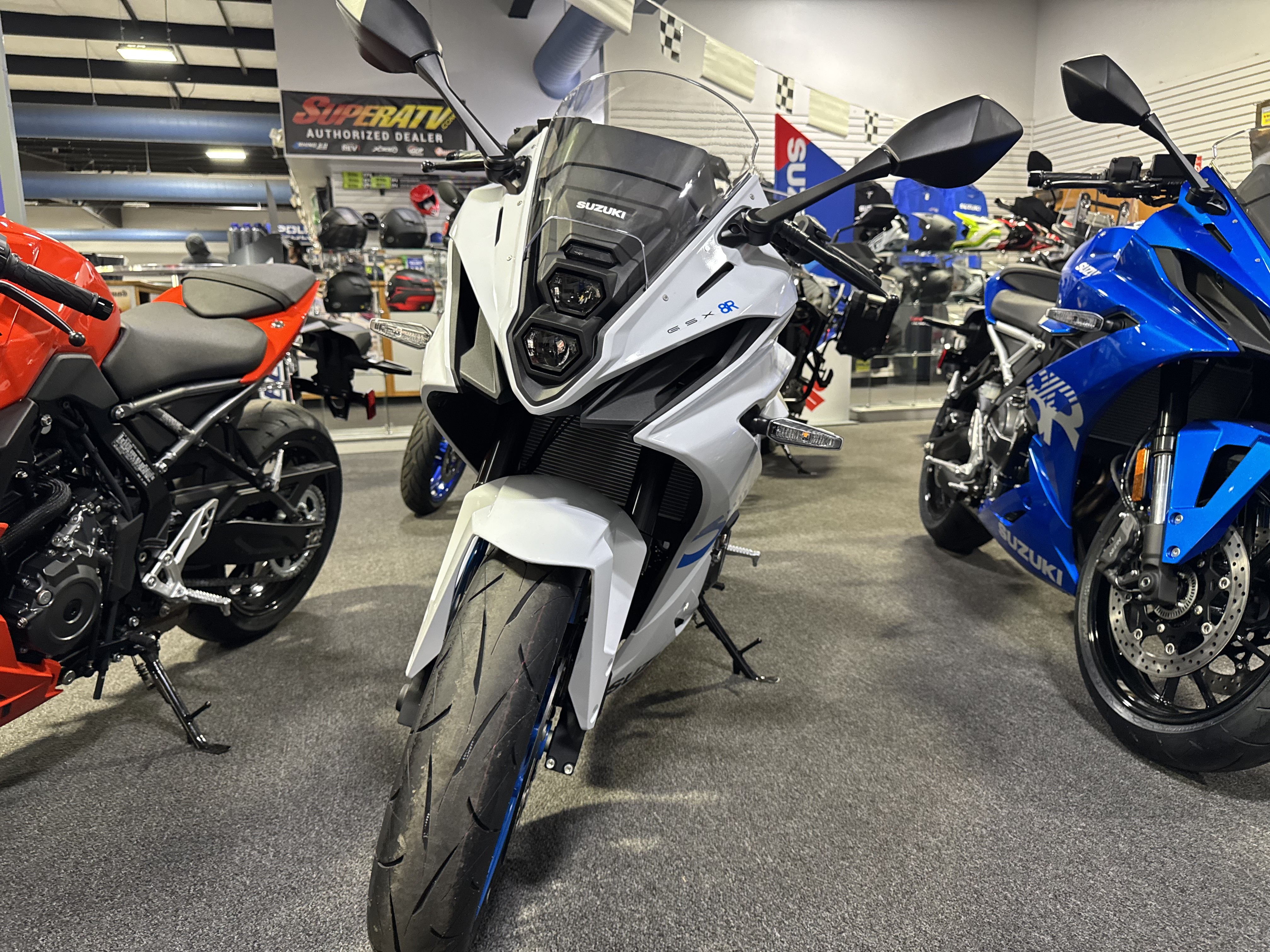 New 2026 Suzuki GSX-8R, Medford OR | Specs, Price, Photos | Pearl