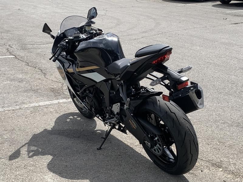 New 2026 Kawasaki Ninja® ZX™-6R ABS, Medford OR | Specs, Price