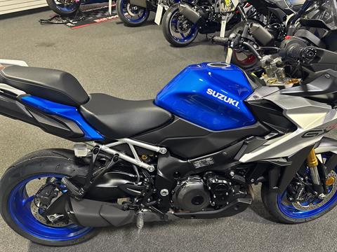 2025 Suzuki GSX-S1000GX+