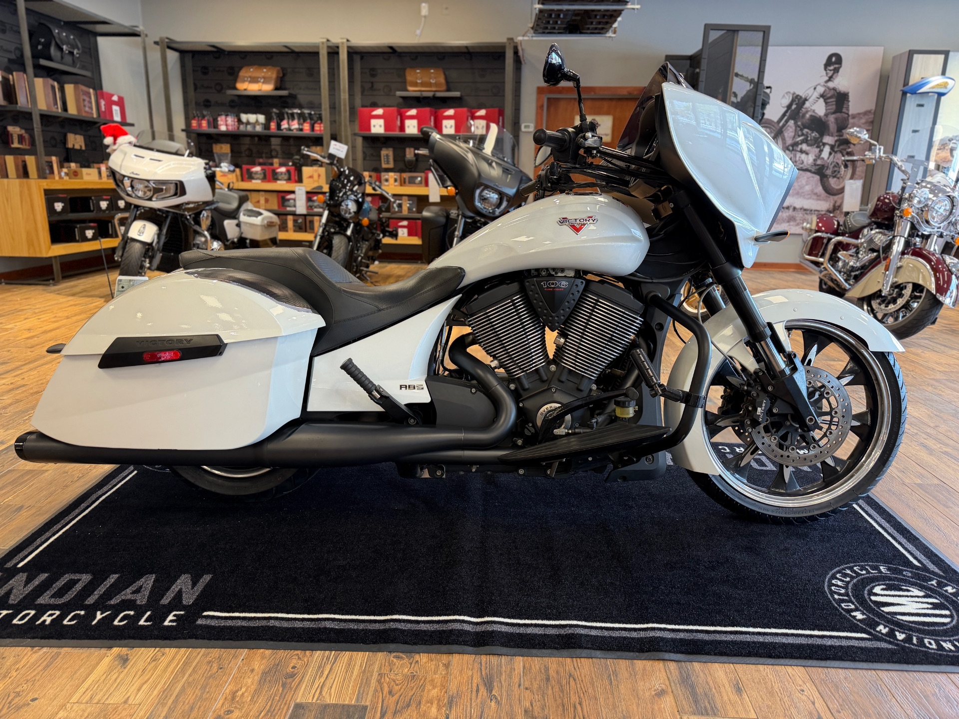 Used 2014 Victory Cross Country® Motorcycles in Neptune City, NJ | Stock  Number: 0925104A, image size:1920x1440