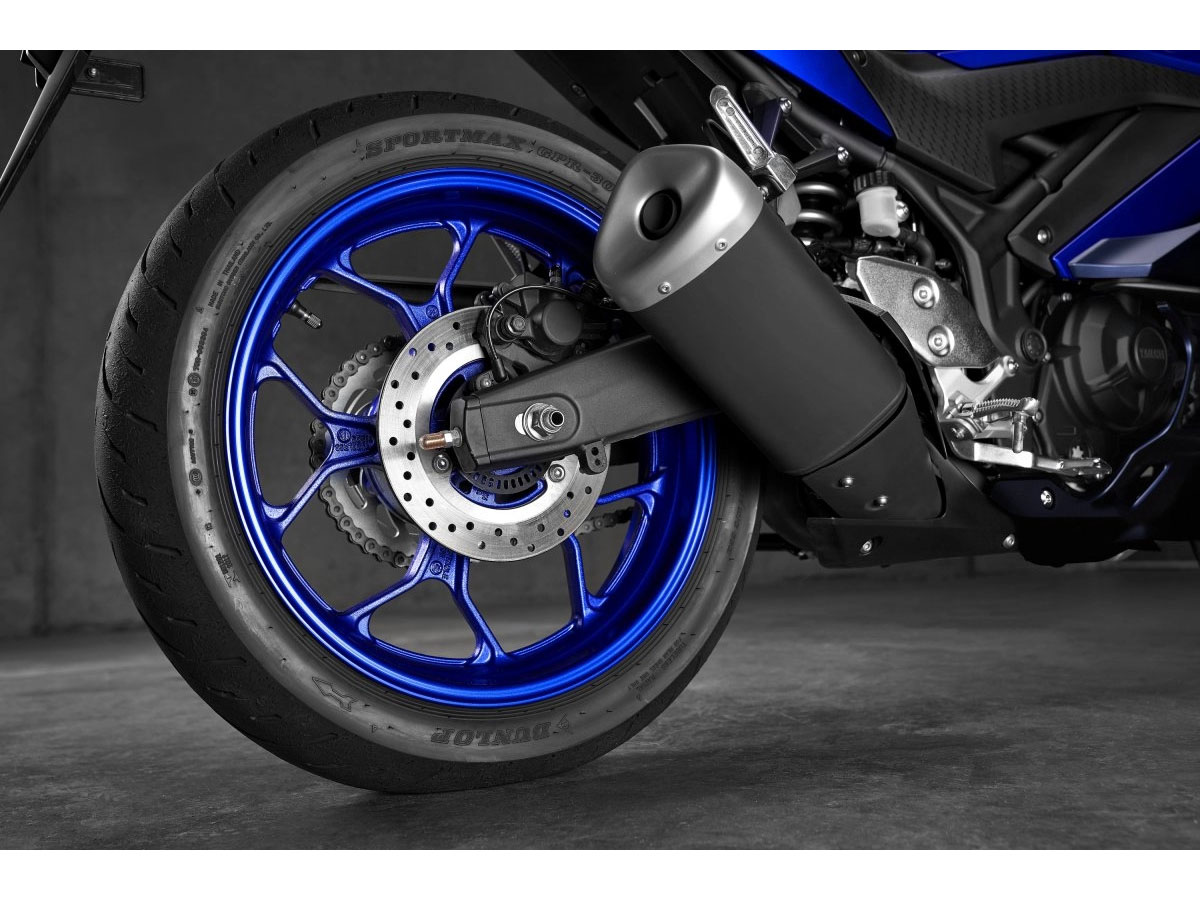 New 2024 Yamaha YZF-R3 White | Motorcycles in Florence CO |
