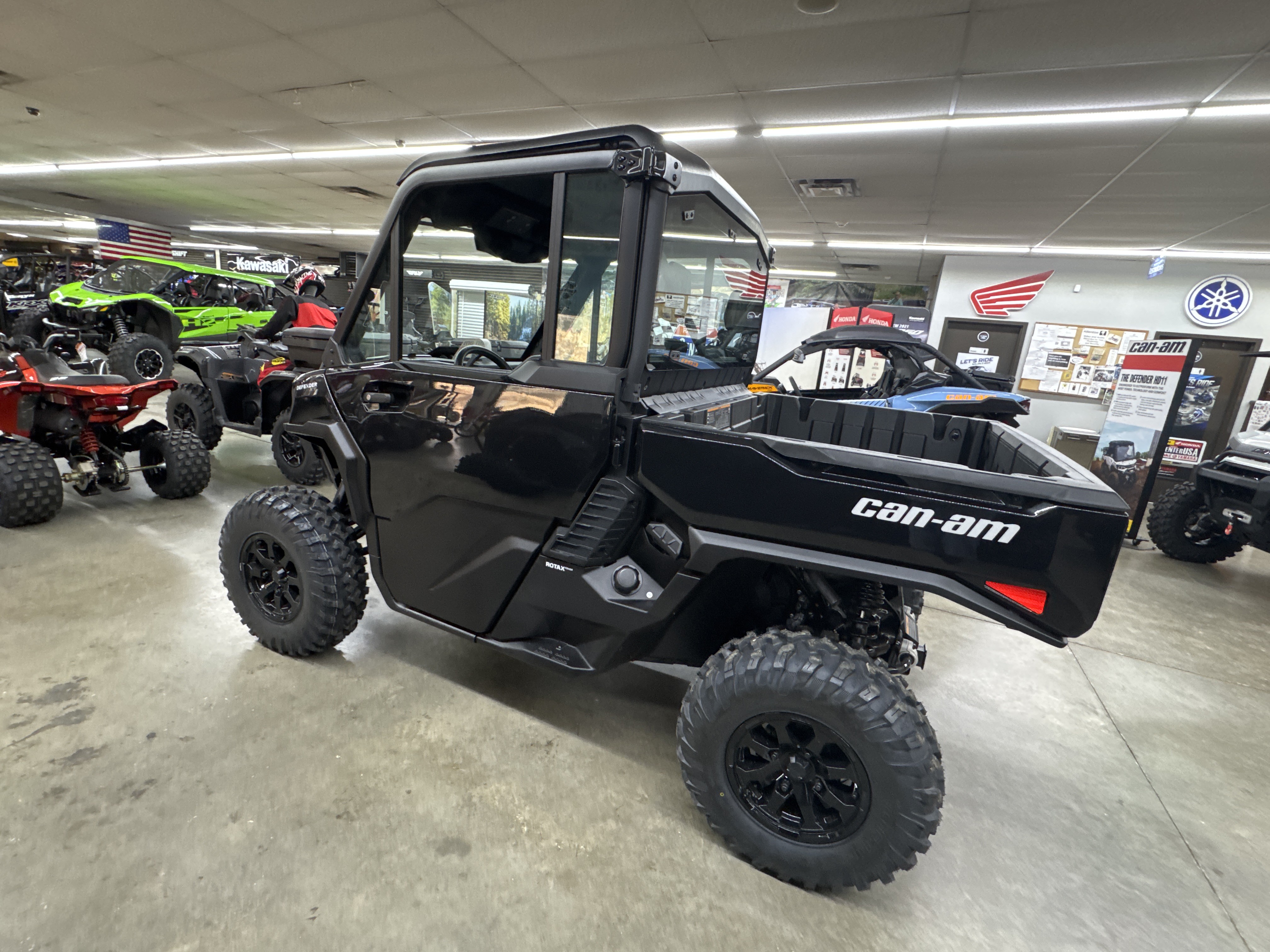 New 2026 Can-Am Defender XT CAB HD11, Hazard KY | Specs, Price