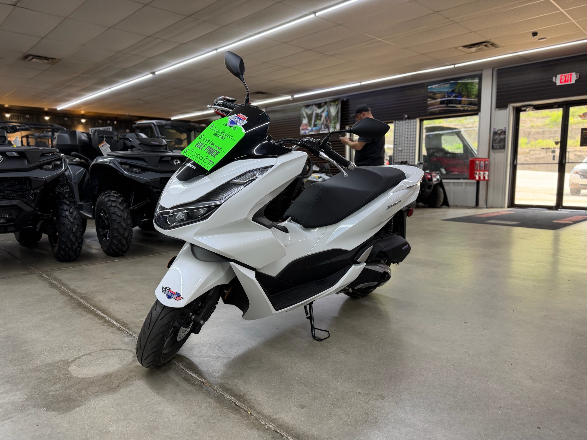 New 2022 Honda PCX150, Hazard KY | Specs, Price, Photos | Pearl