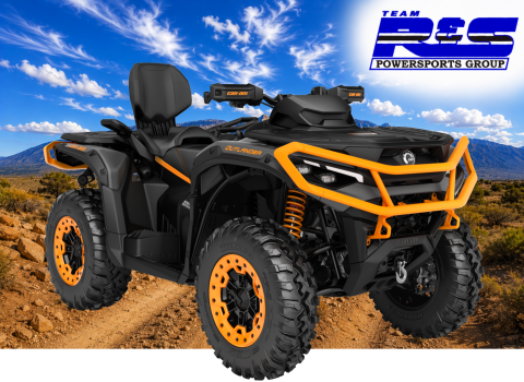 2026 Can-Am Outlander MAX XT-P 1000R Smart-Shox with 10.25 in. touchscreen display — photo 1 of 8