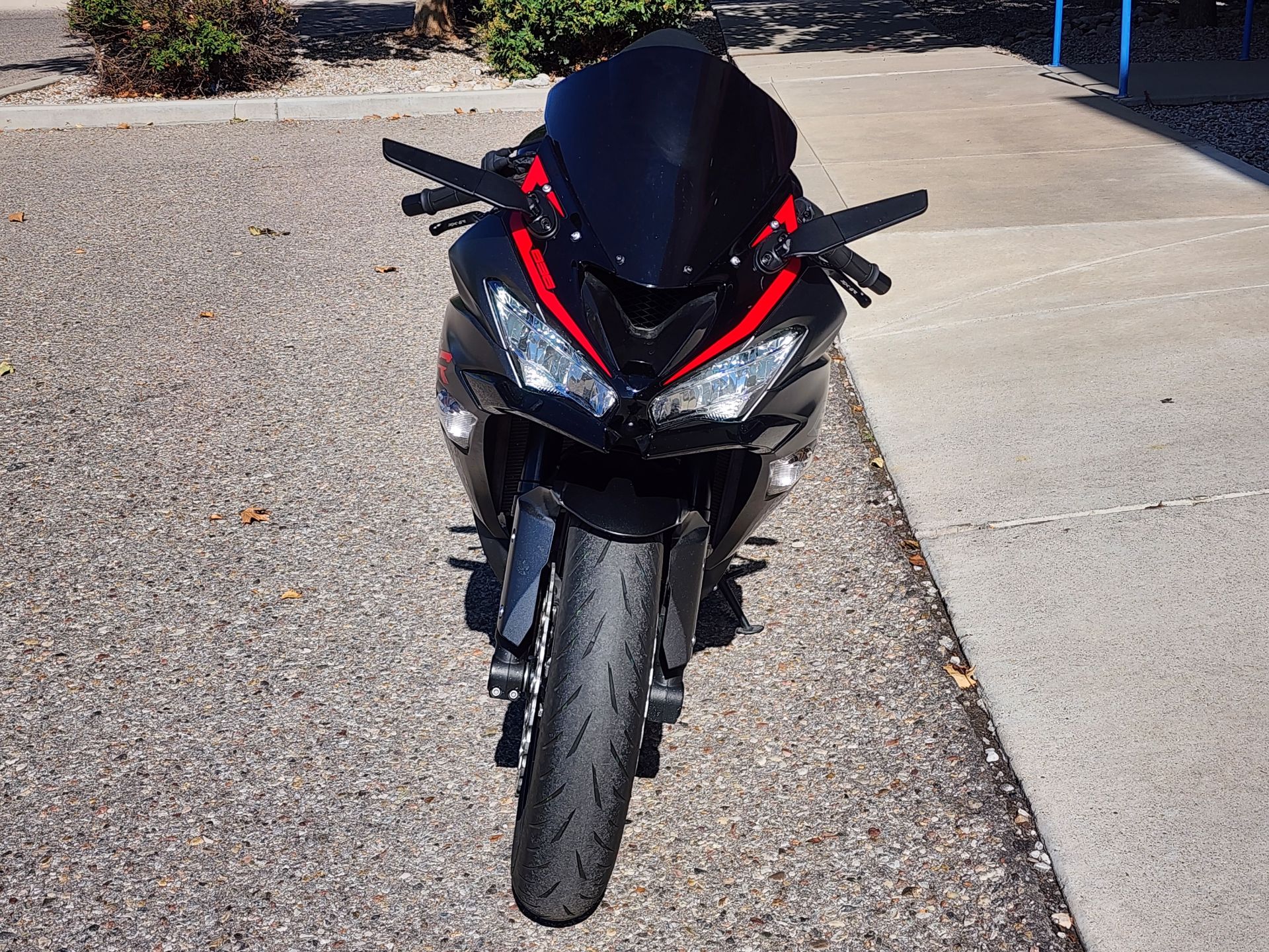Sakana New 2023 Kawasaki Ninja ZX-6R KRT Edition Lime Green / Ebony