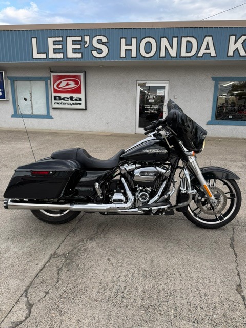 2018 Harley-Davidson Street Glide® Special 1
