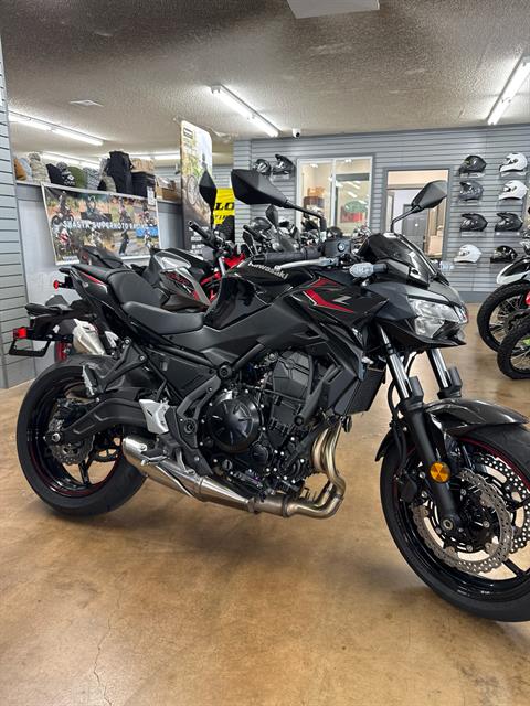 2025 Kawasaki Z650 — photo 1 of 11