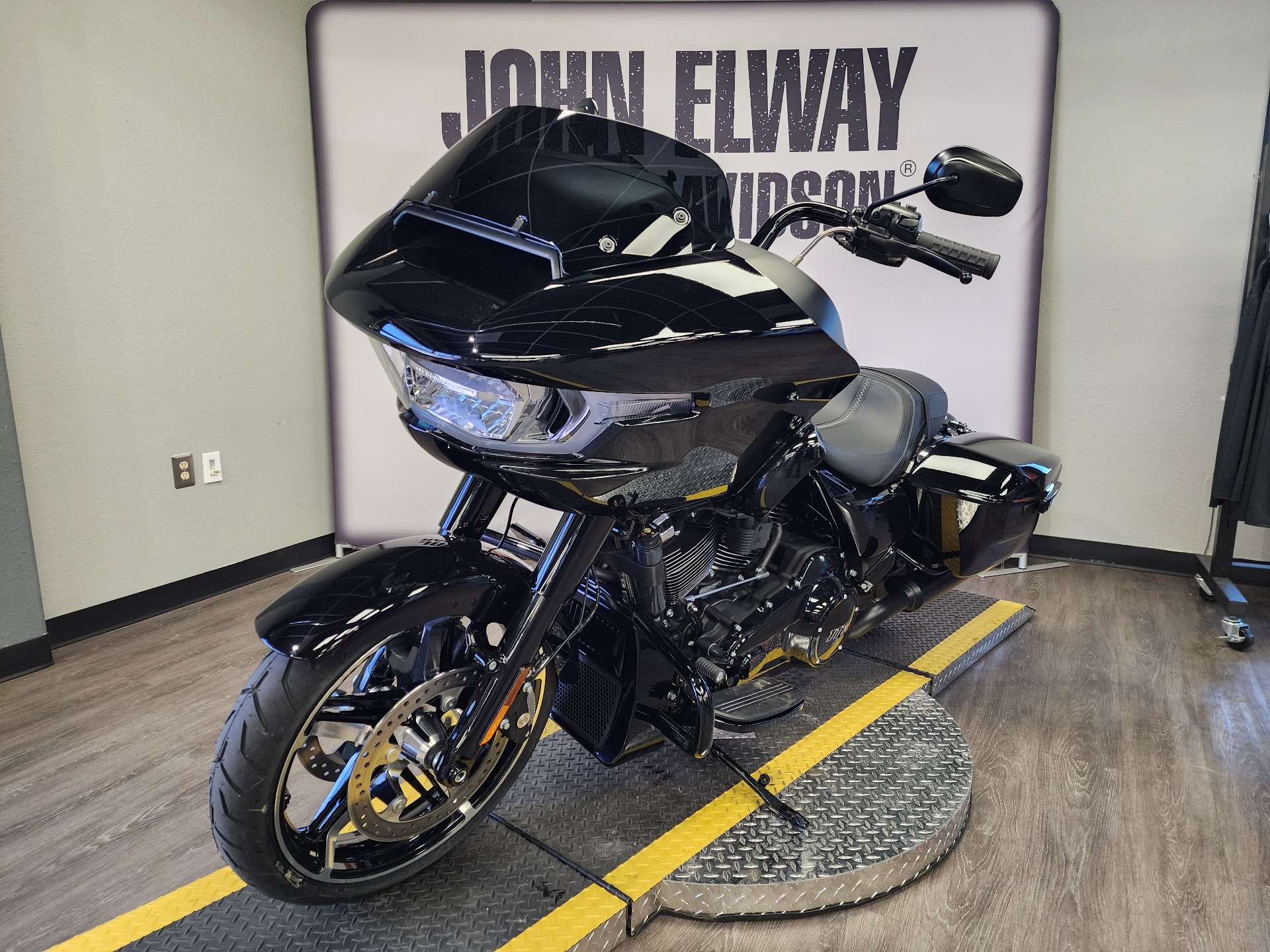 New 2025 Harley-Davidson Road Glide®, Greeley CO | Specs