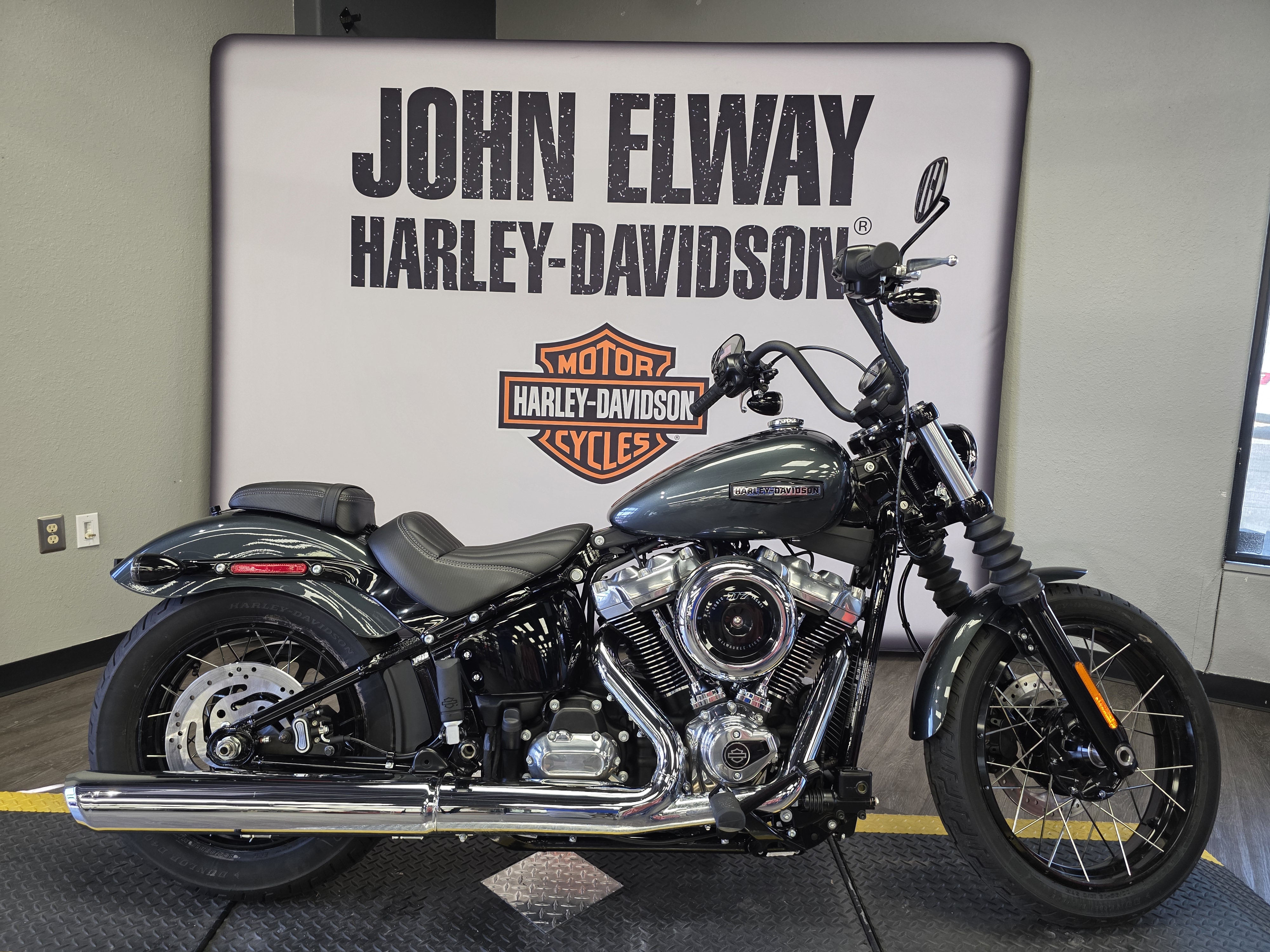 ハーレーダビッドソン　Dポケ　42 Sport - Harley-Davidson Winnipeg