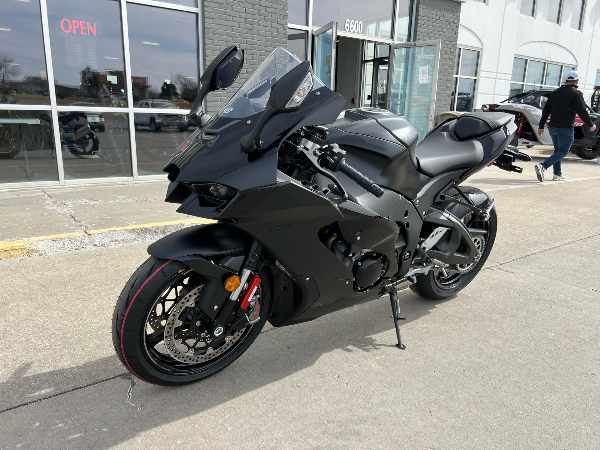 2025 Kawasaki Ninja ZX-10R ABS in Metallic Flat Spark Black