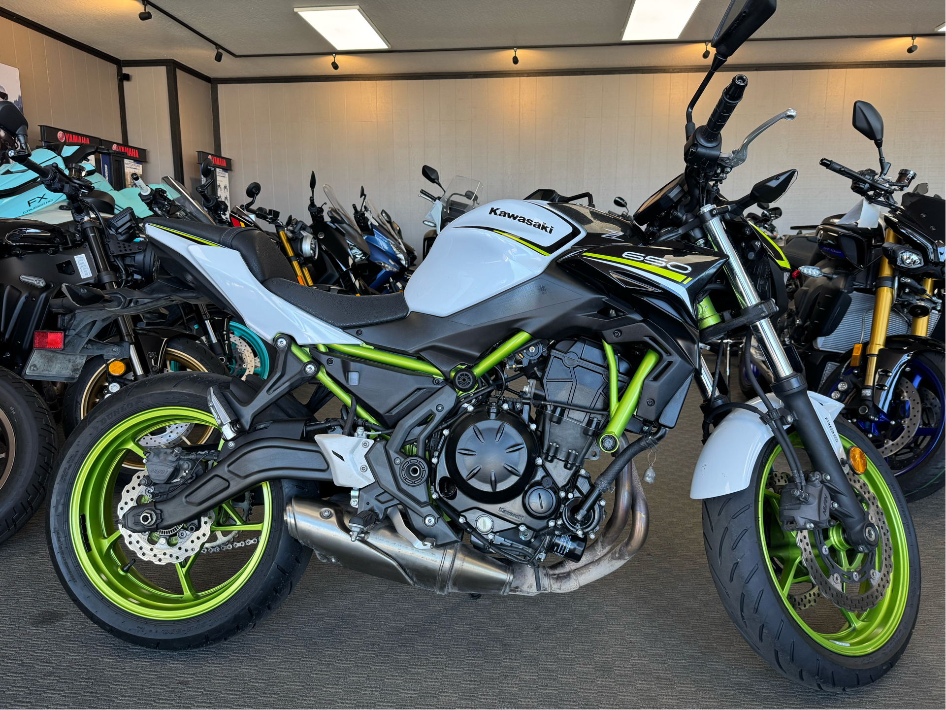 Used 2021 Kawasaki Z650 ABS Pearl Blizzard White / Metallic