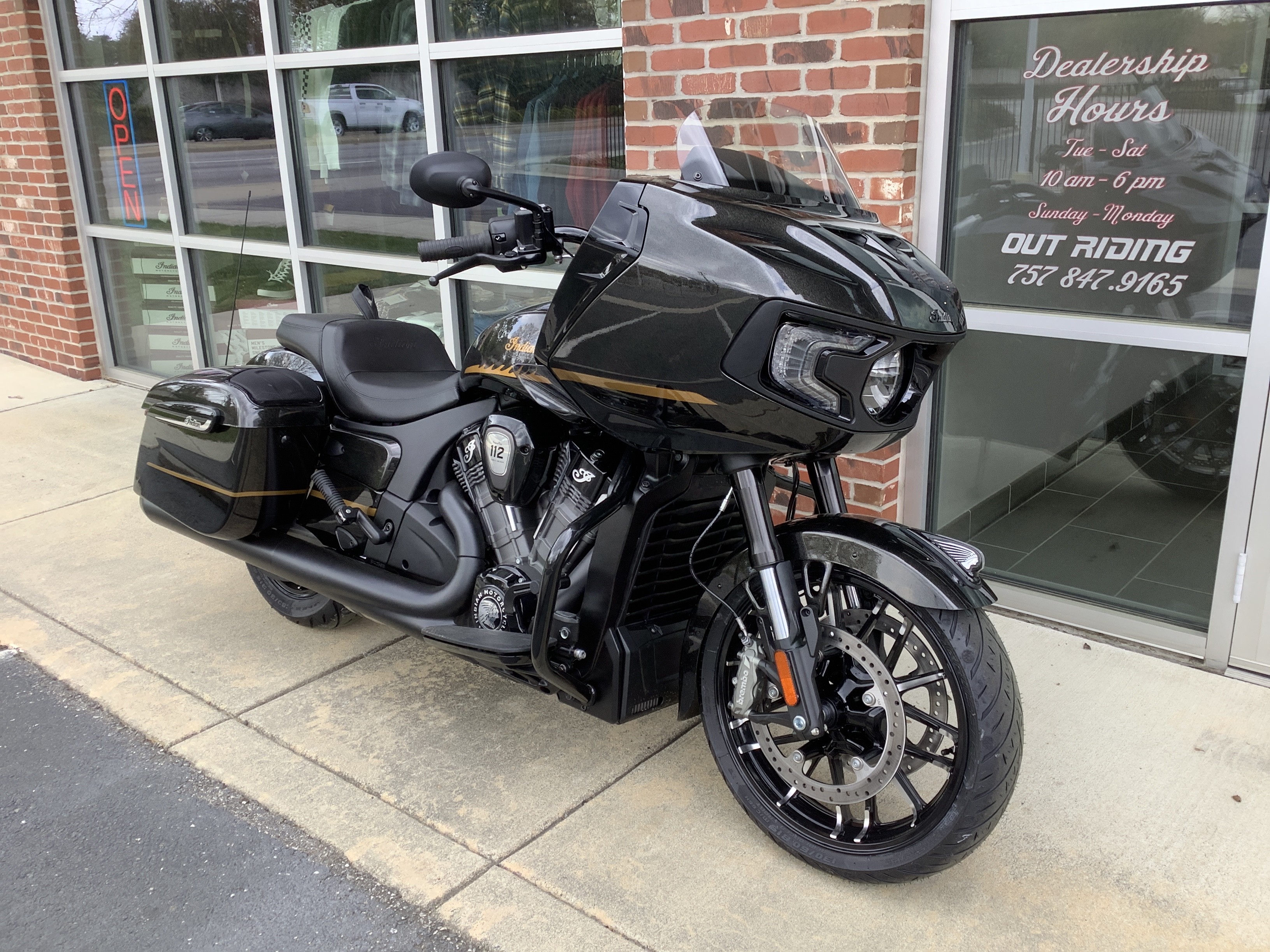 2026 Indian Motorcycle Challenger® Dark Horse® 112 with PowerBand