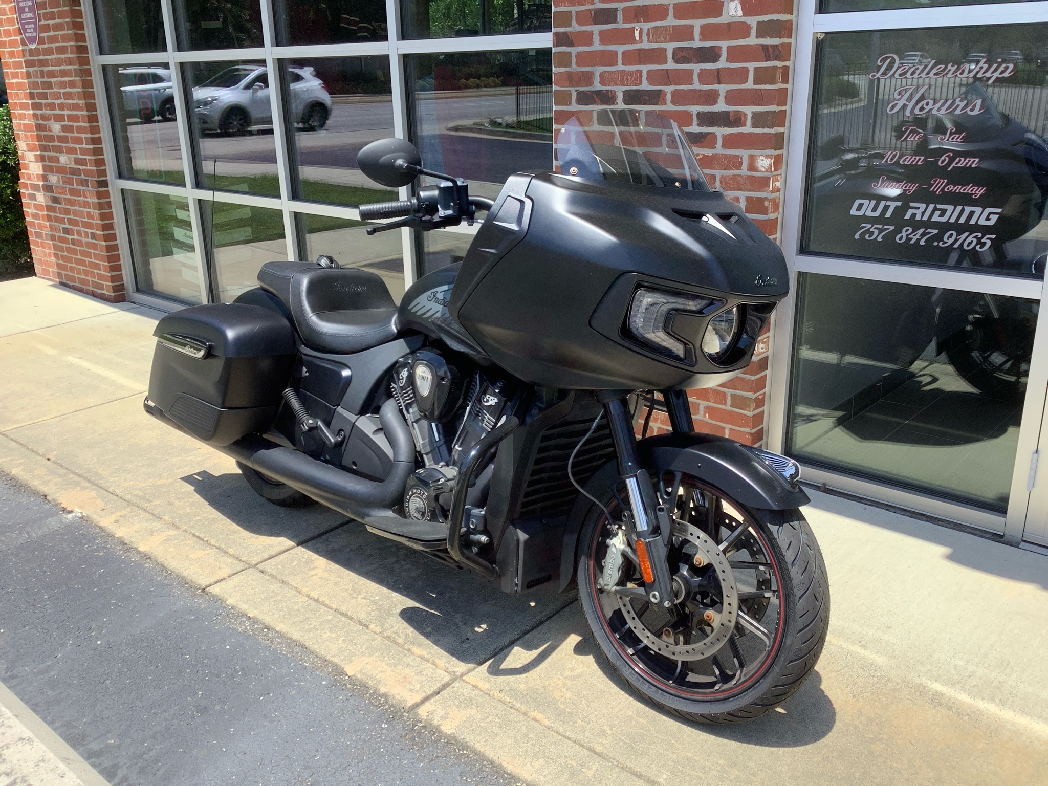 2023  Challenger® Dark Horse® 2