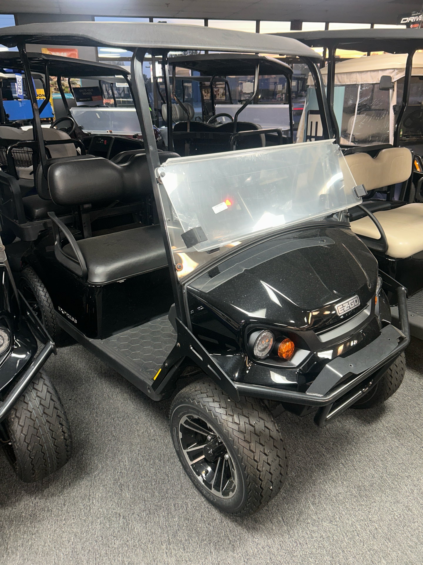 New 2025 E-Z-GO Express 4 ELiTE | Golf Carts in Jackson TN | E