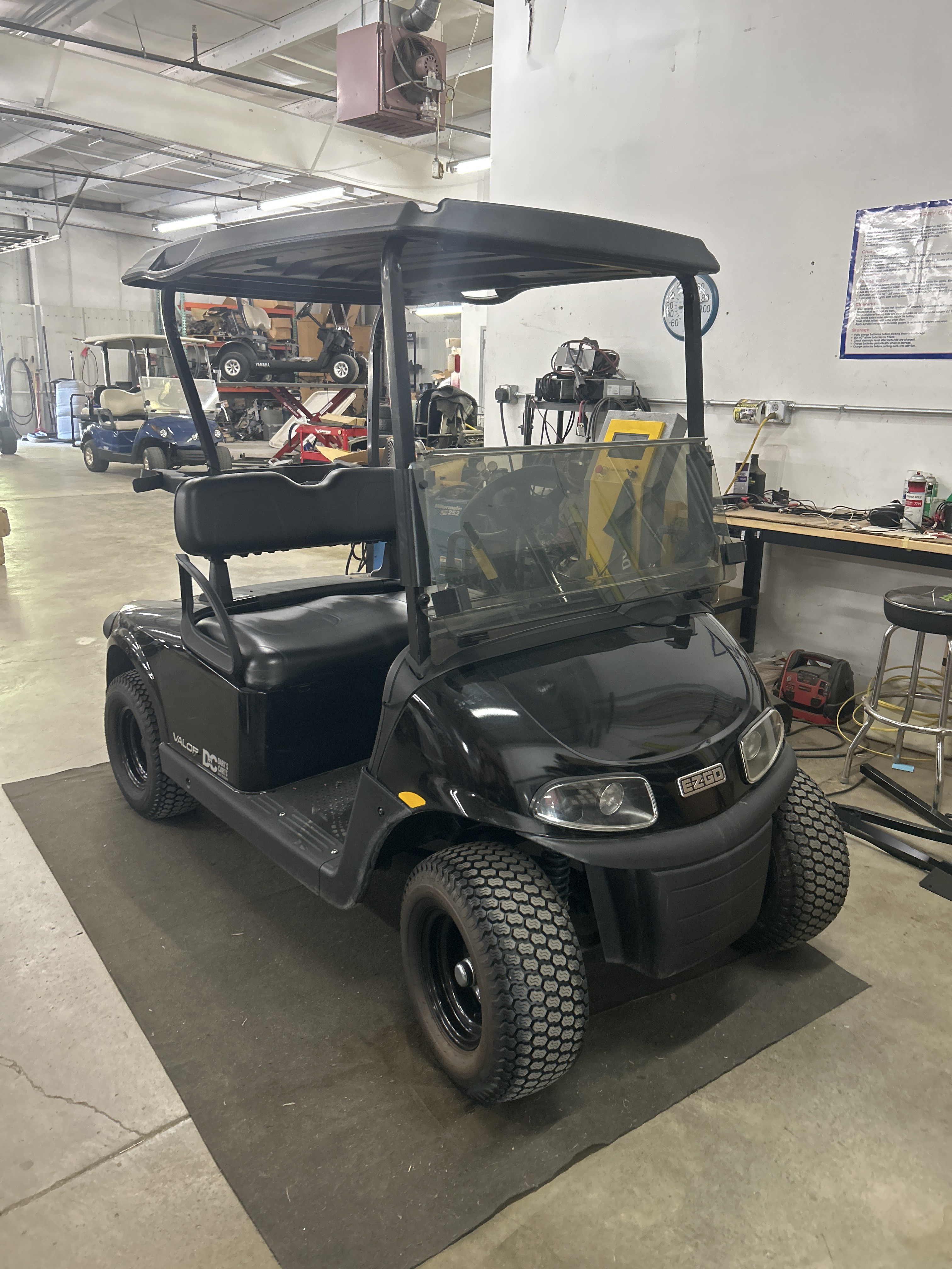 2023 EZGO Valor