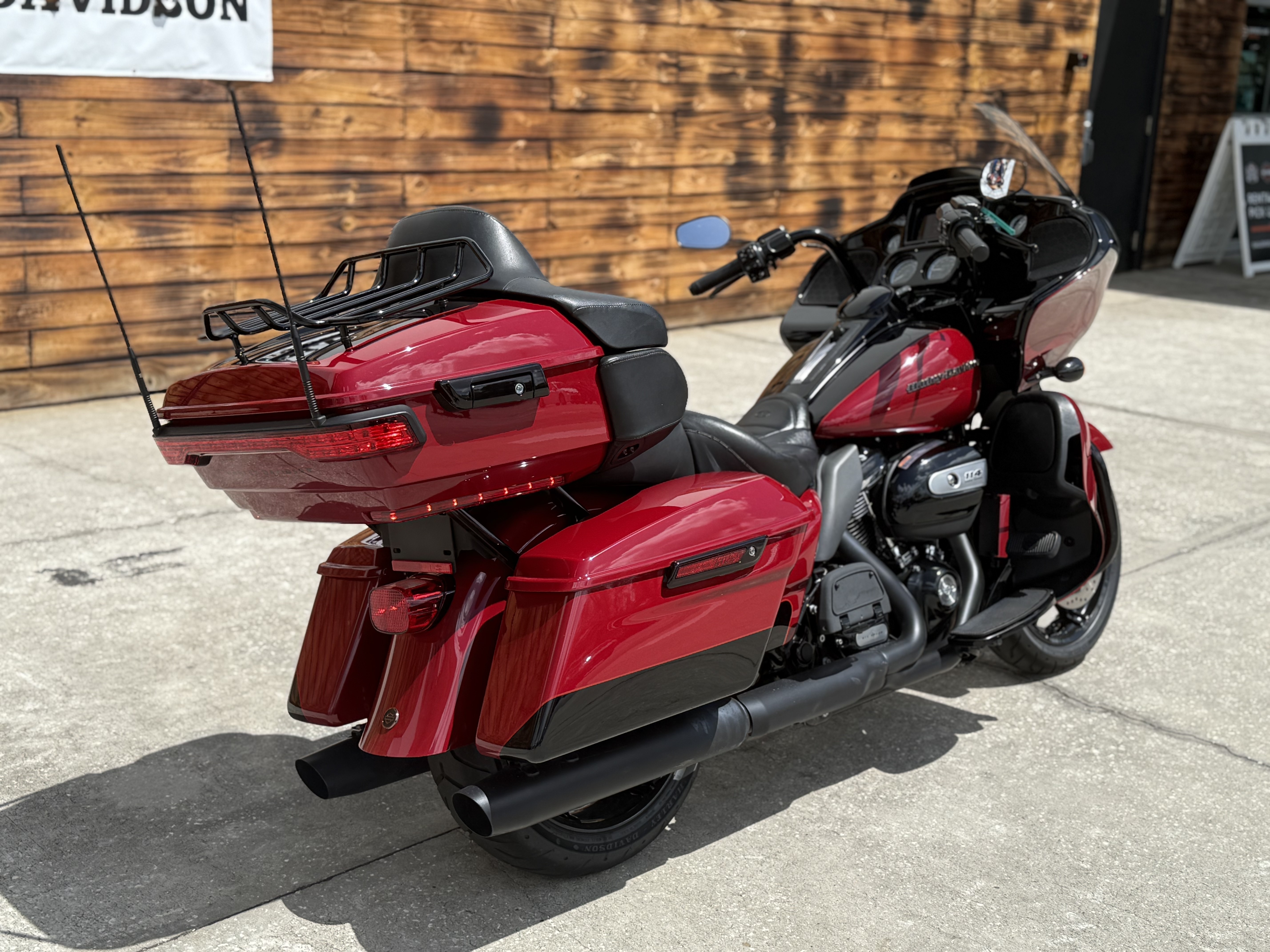 Used 2020 Harley-Davidson Road Glide® Limited Motorcycle - Specs