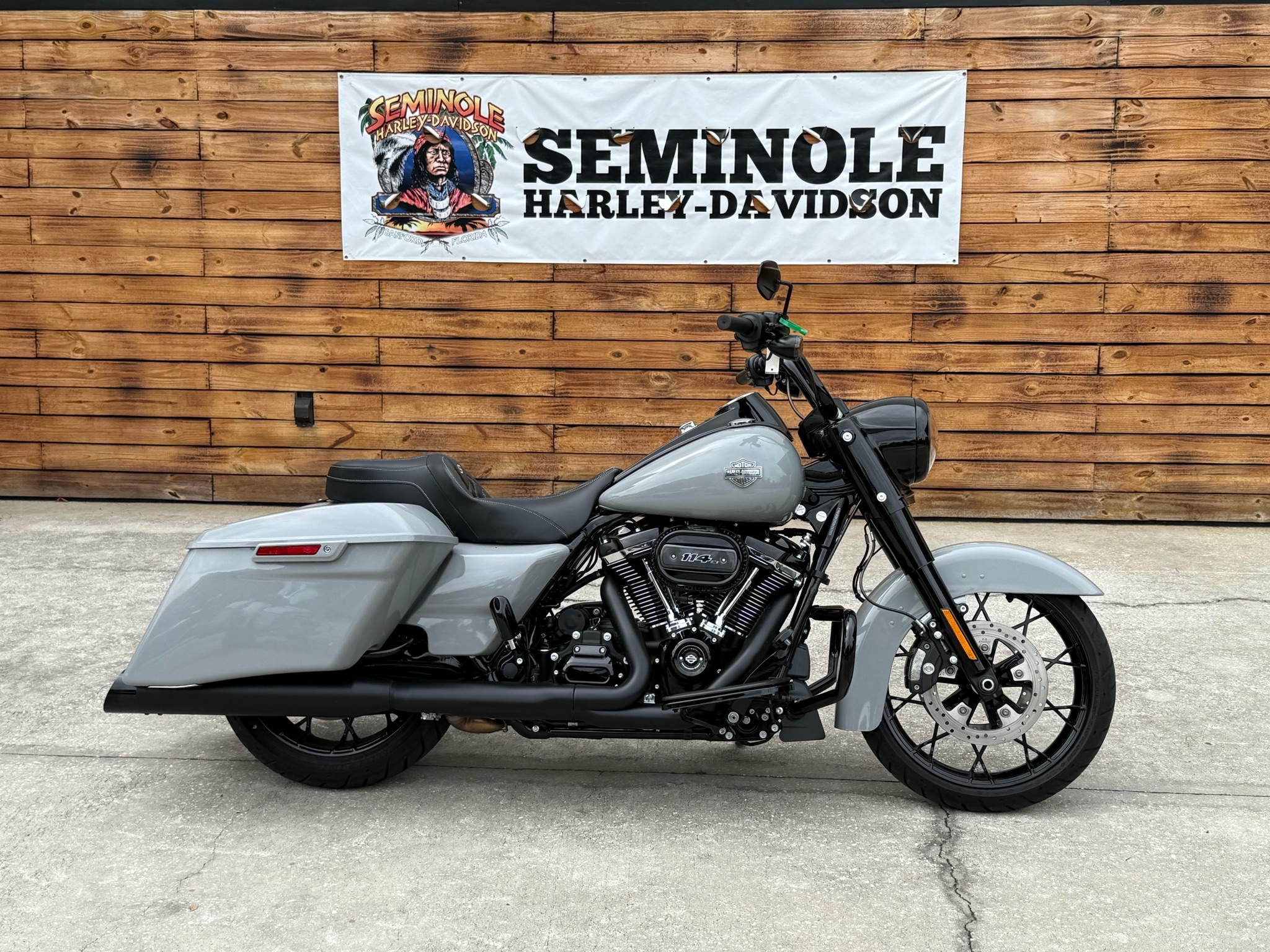2025 Harley-Davidson Road King® Special 1