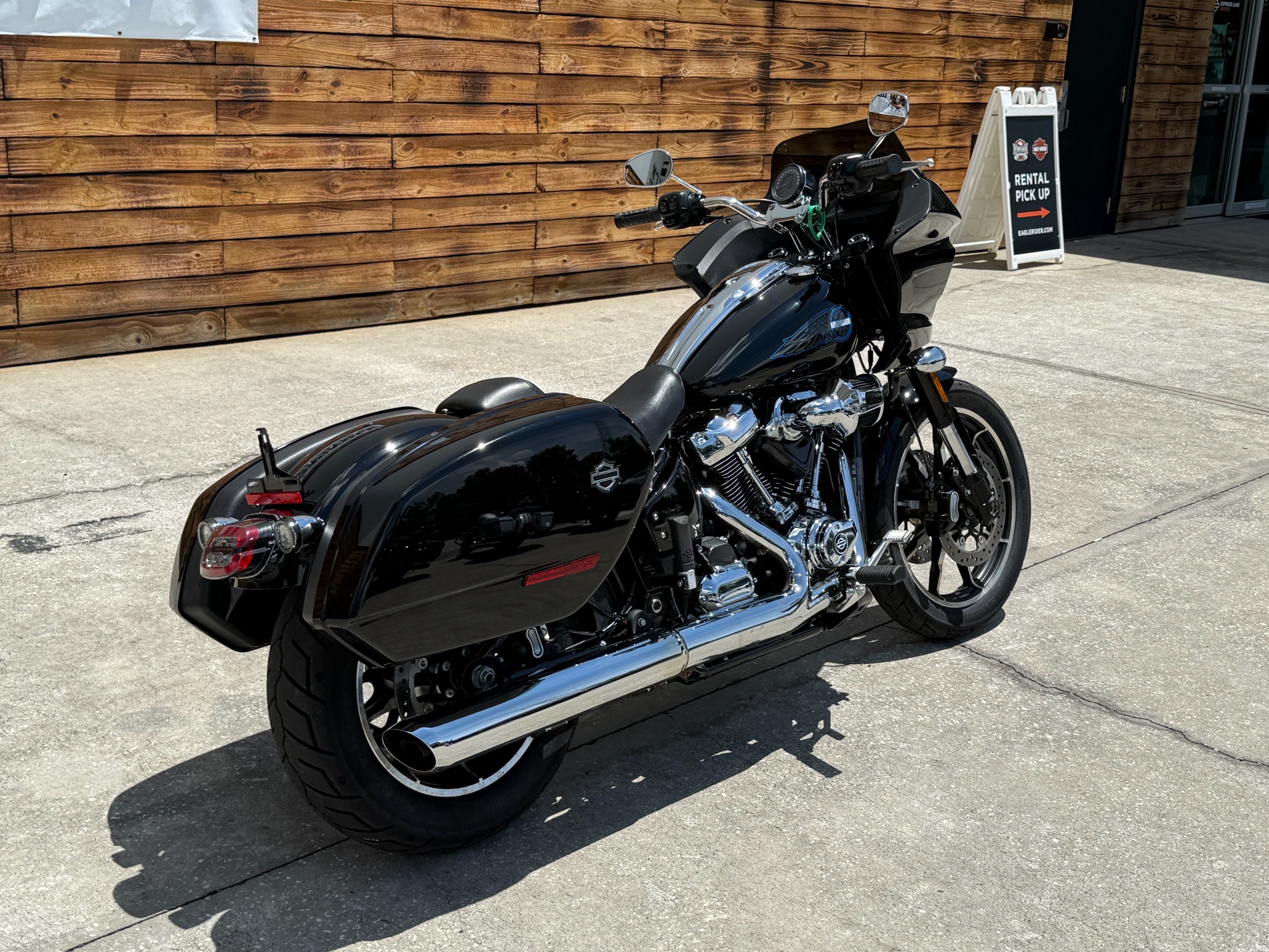 Certified Pre-Owned 2025 Harley-Davidson Low Rider® ST Motorcycle