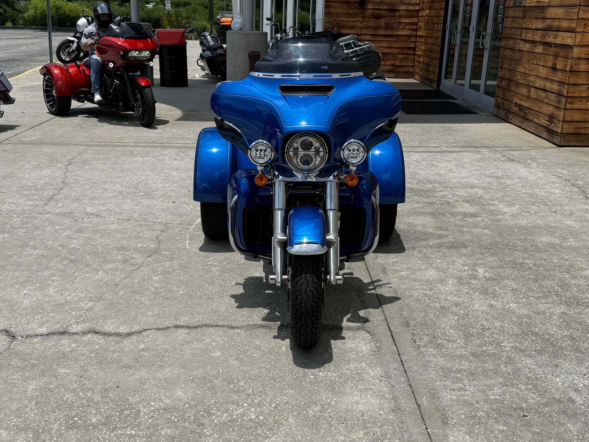 2024 Harley-Davidson Tri Glide® Ultra 3