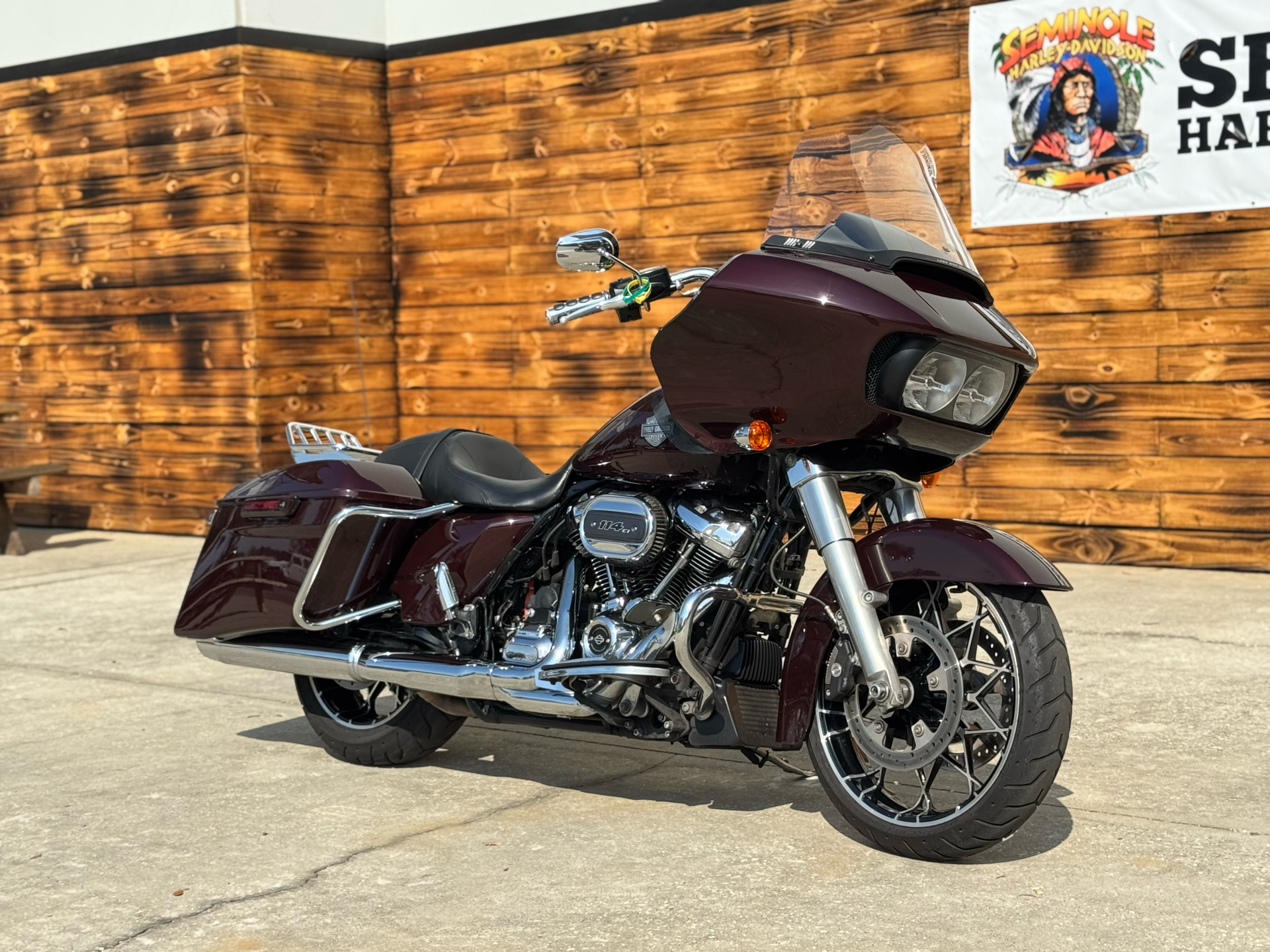 2021 Harley Street Midnight Crimson Road Glide Used 2021 Harley
