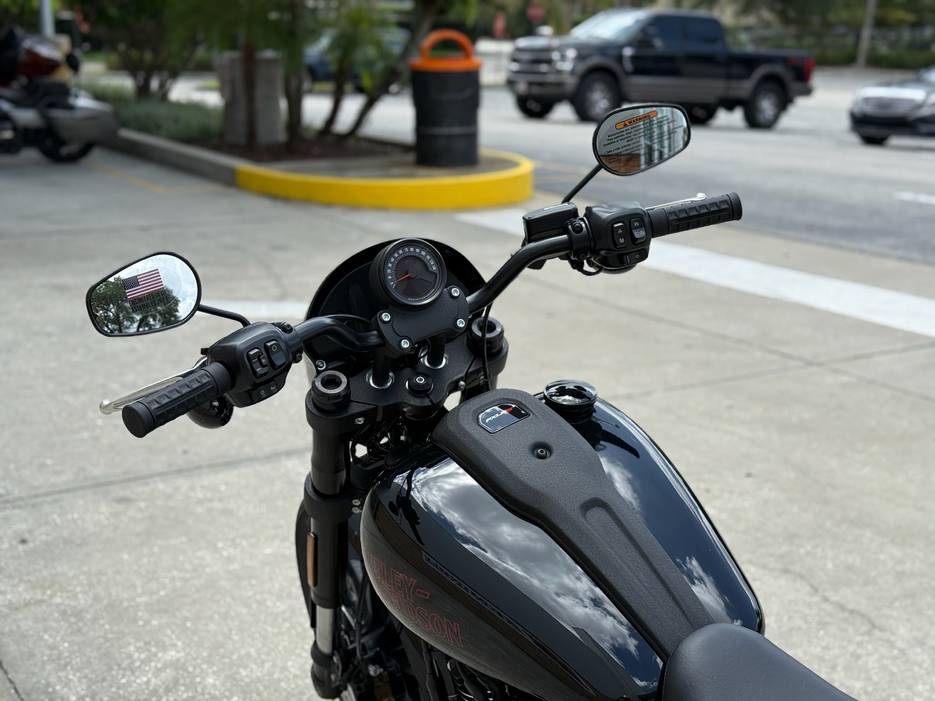 HARLEY-DAVIDSON ブラック サスペンダー New 2025 Harley-Davidson Street Glide® Motorcycle - Specs