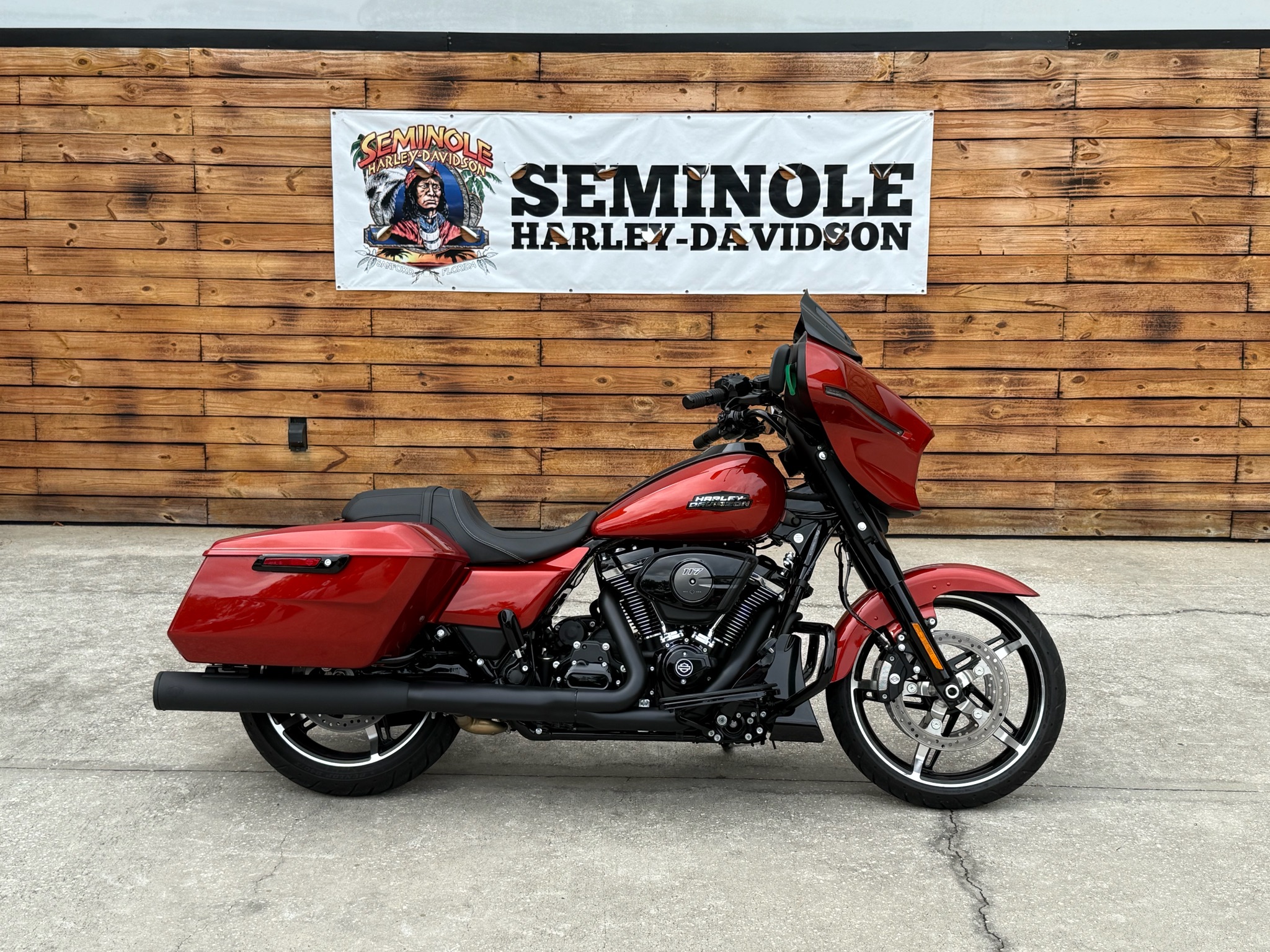 2024 Harley-Davidson Street Glide® 1