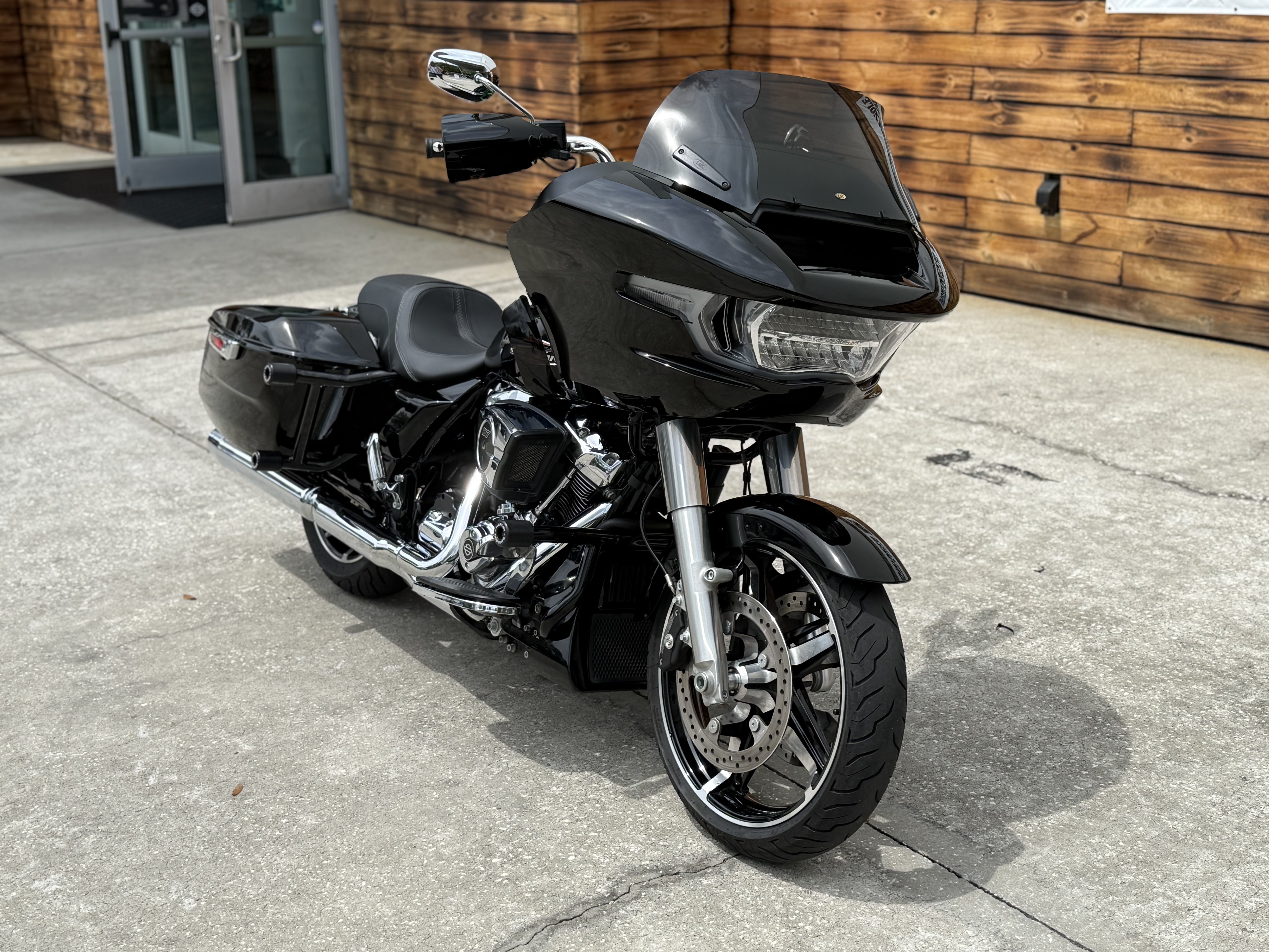 Certified Pre-Owned 2024 Harley-Davidson Road Glide® Motorcycle