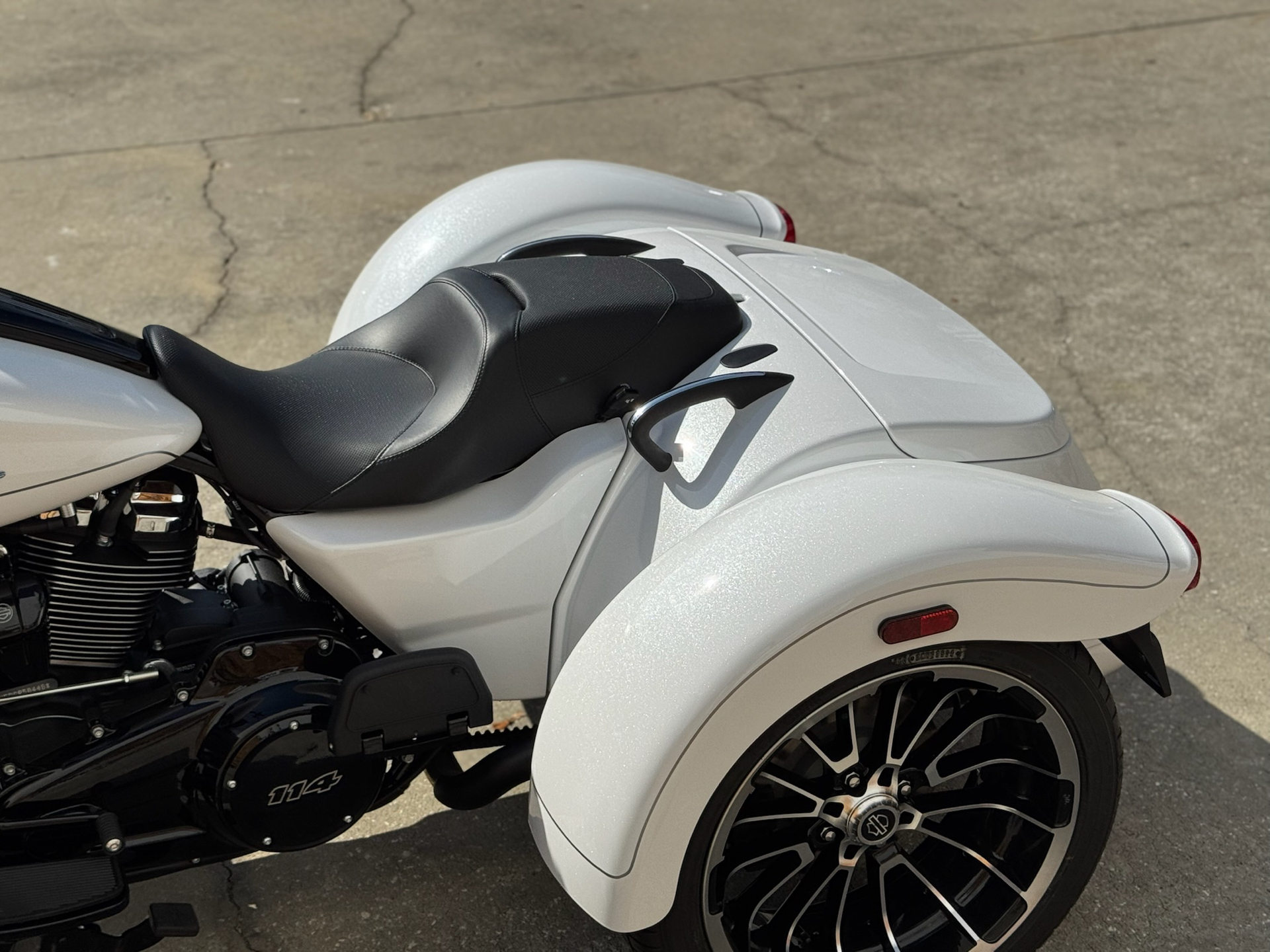 New 2025 Harley-Davidson Road Glide® 3 Motorcycle - Specs